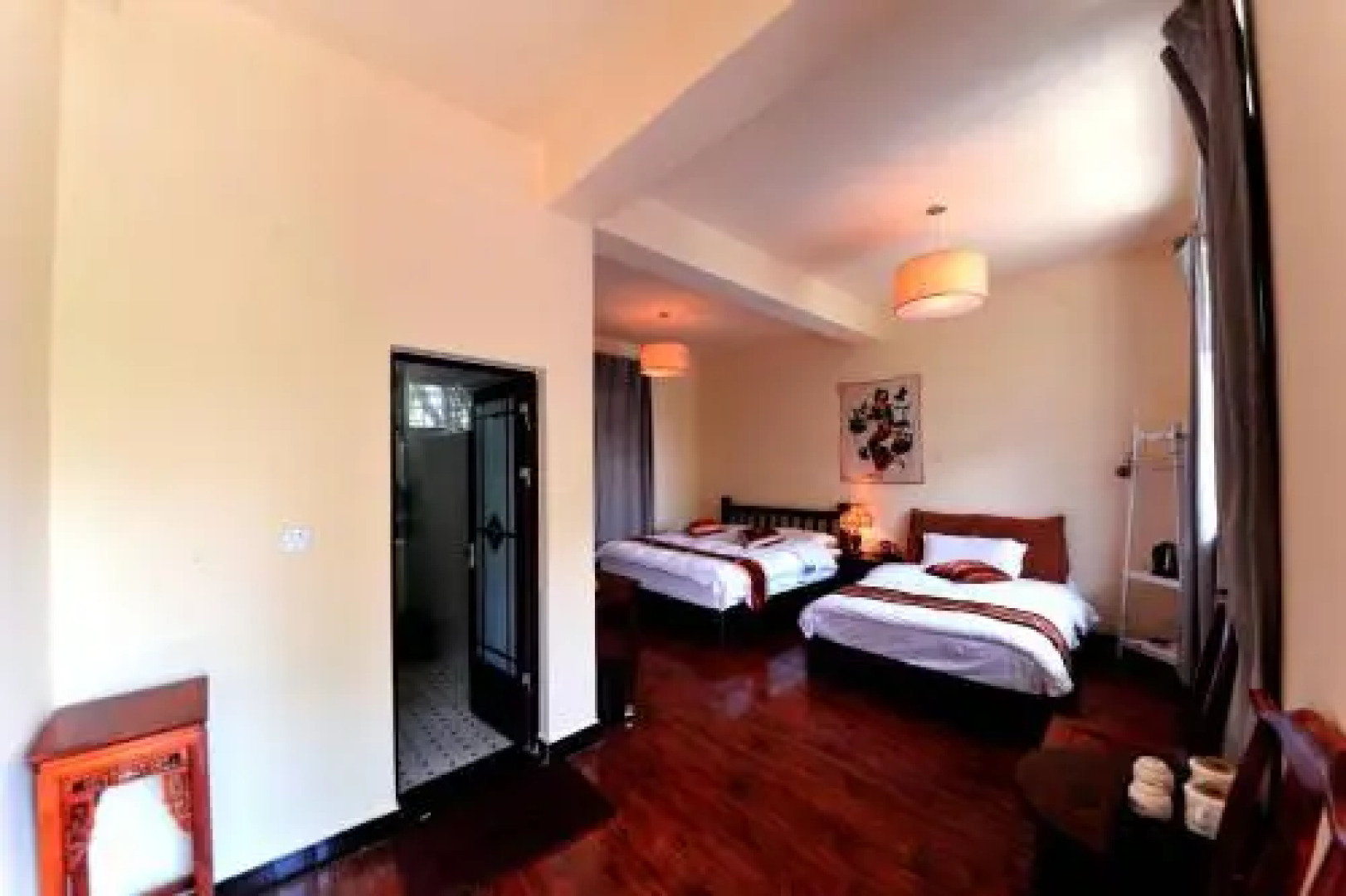 Dali Photography Theme Hostel