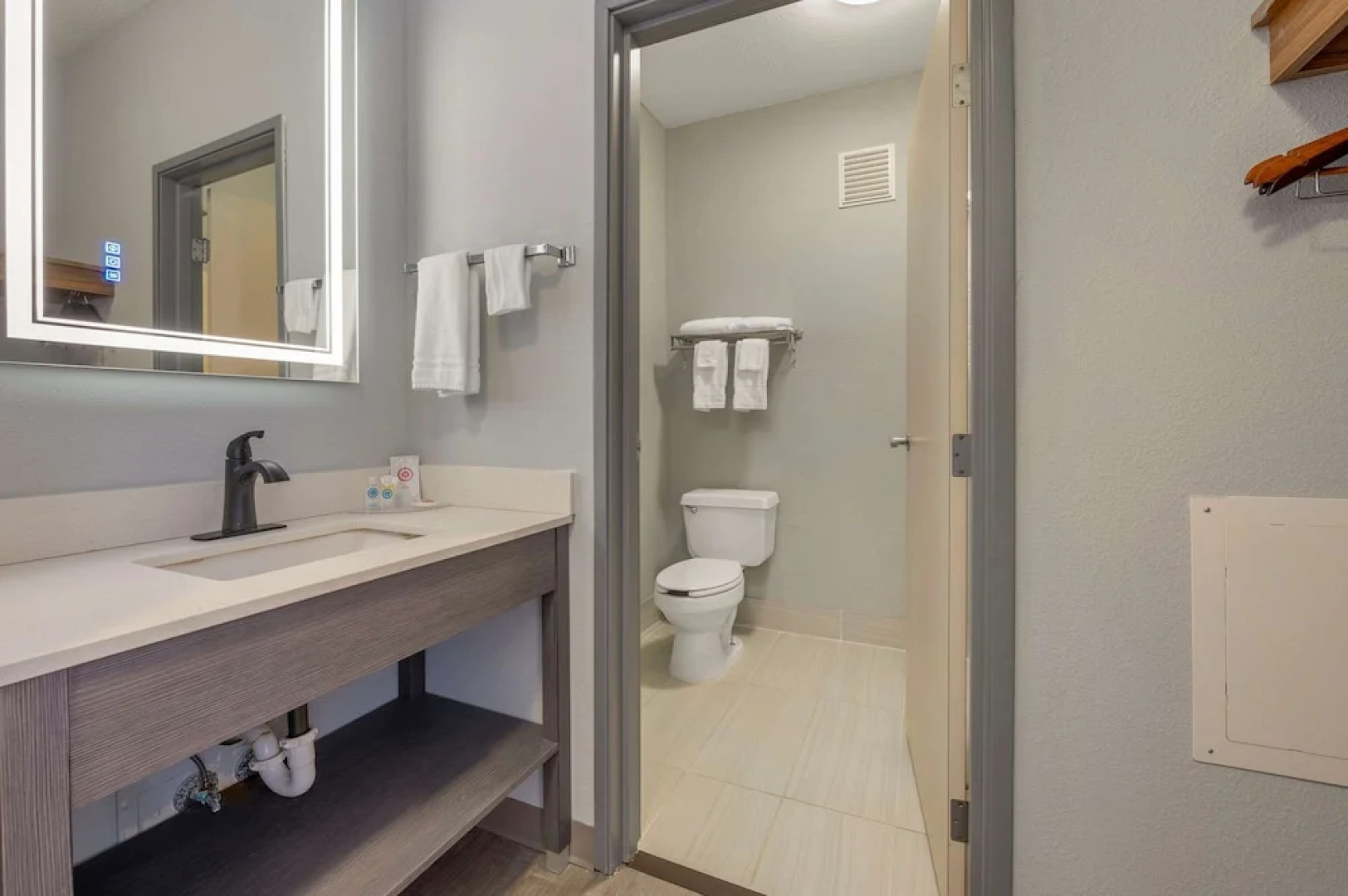 Comfort Inn & Suites - Zanesville (ex. Wingate By Wyndham)
