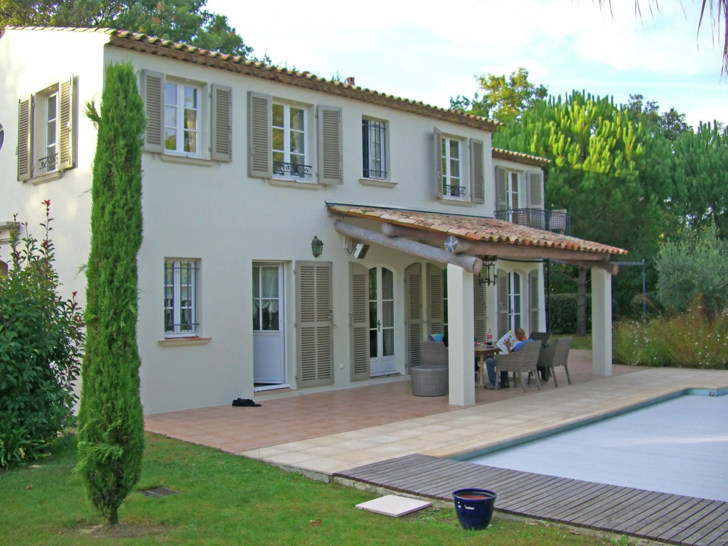 Plush Villa in Saint Tropez with Artistic Interiors & Pool