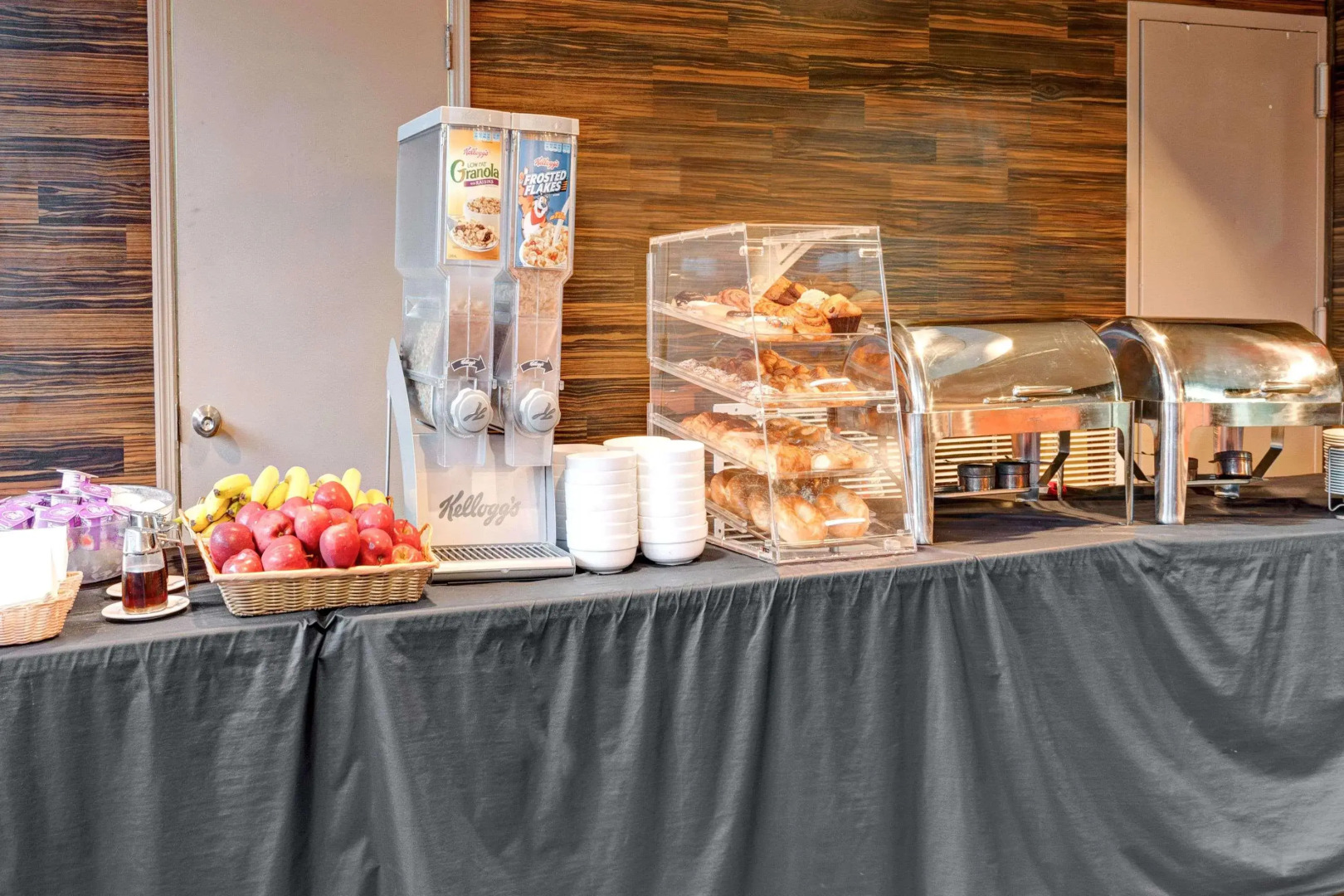 Wyndham Garden Long Island City Manhattan View Hotel