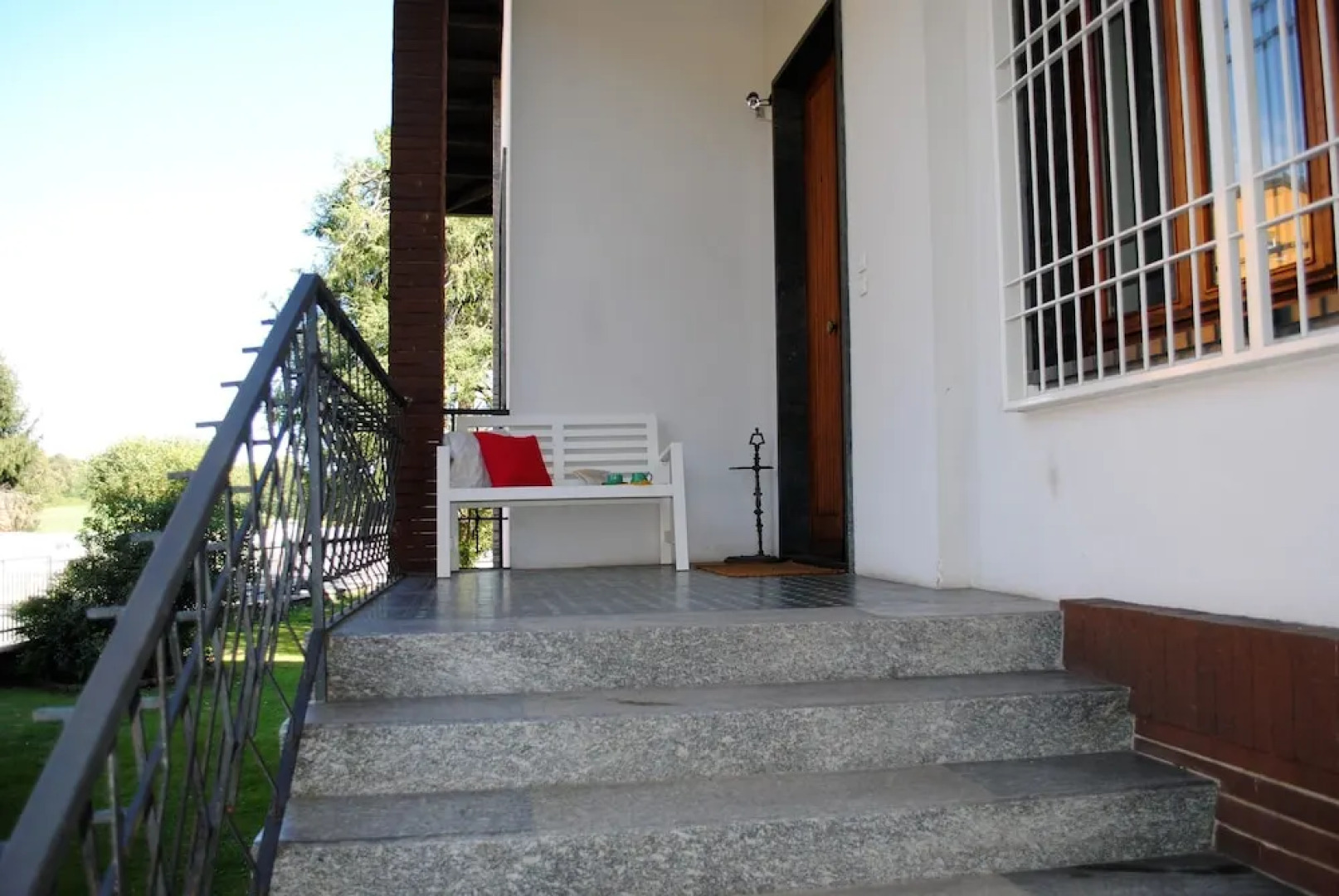 Bnbook - Garden View Villa