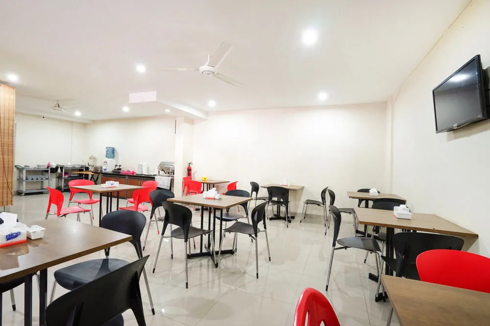 ZEN Rooms Near Mitra Raya