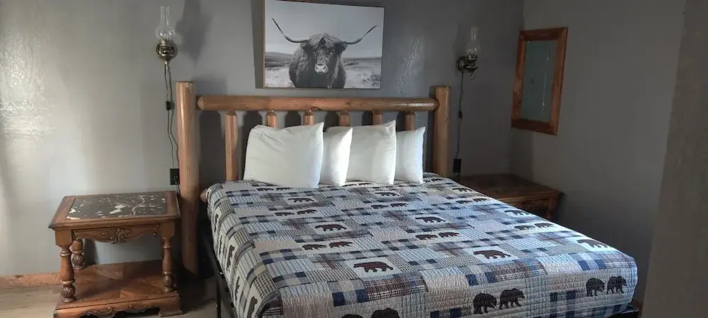 Twin Pines Lodge & Cabins