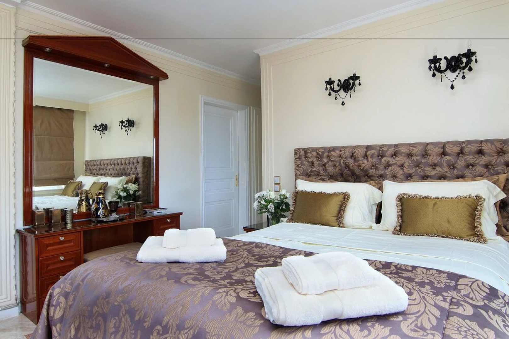 Royal Riviera Residence