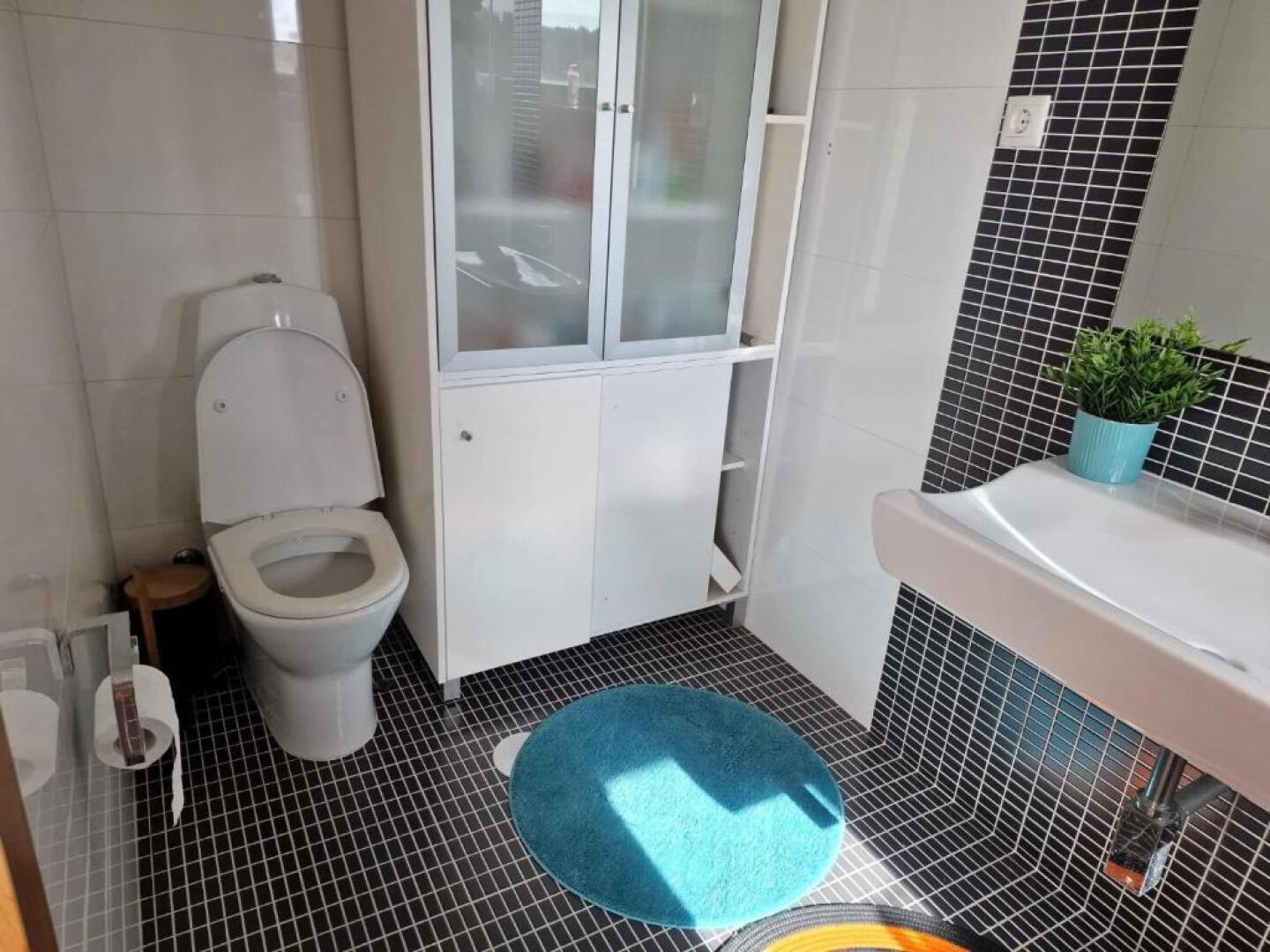 Family house with pool and beautiful river view