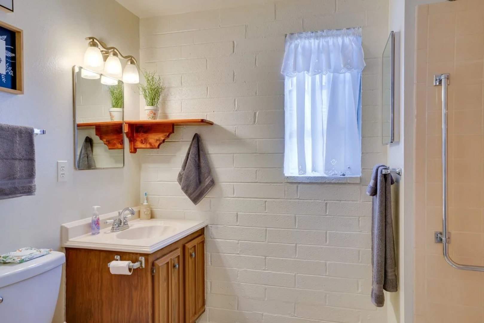 Gorgeous Green Valley Getaway w/ Community Pools!