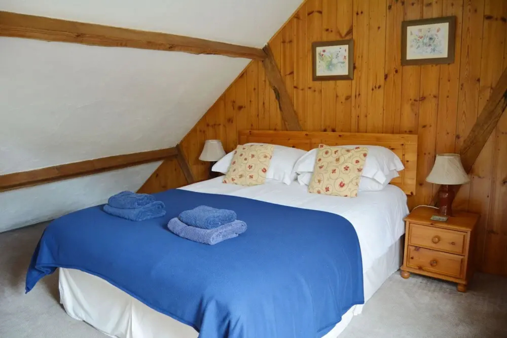 Pet-friendly spacious barn conversion in Exmoor National Park