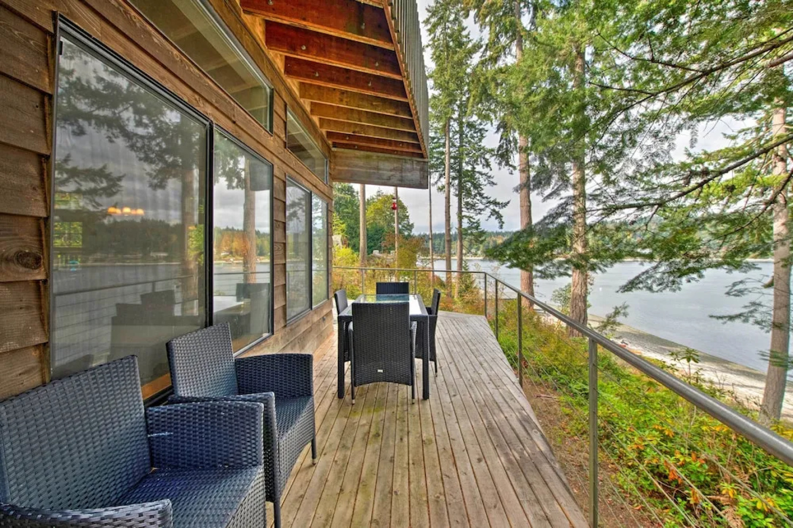 Waterfront Bainbridge Island Home: Stunning Views!