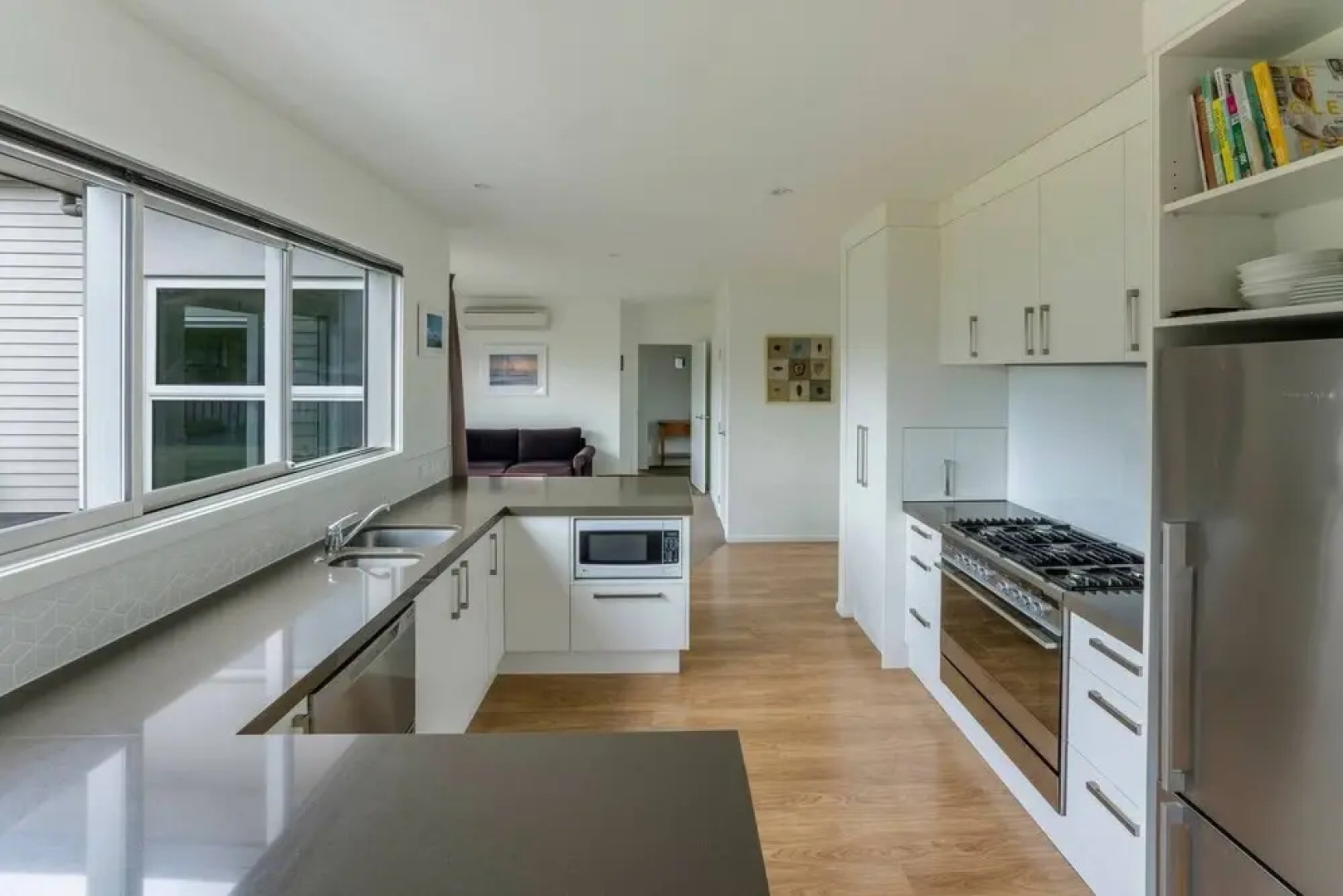 Light and Bright Large Family Home