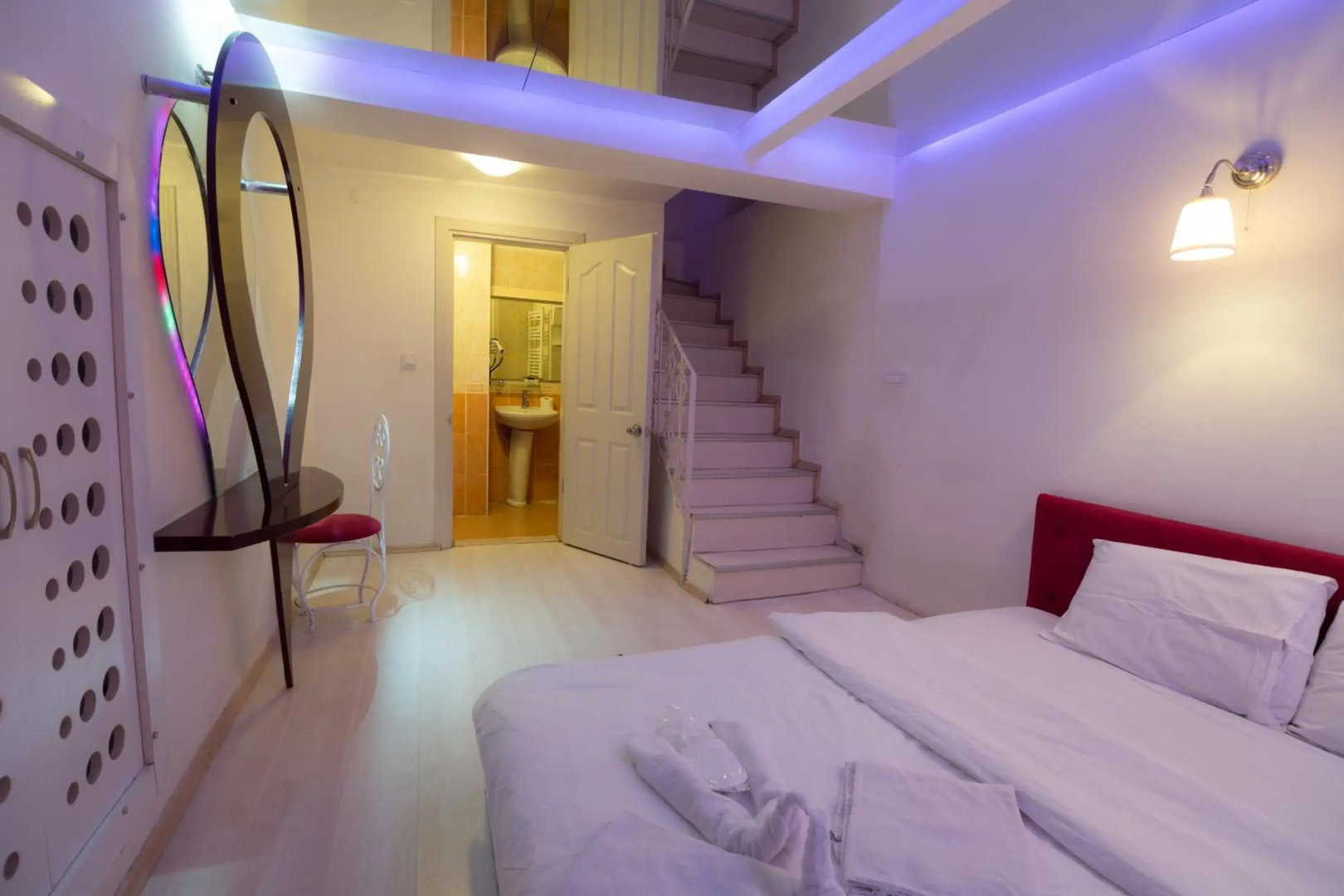 Element Suites