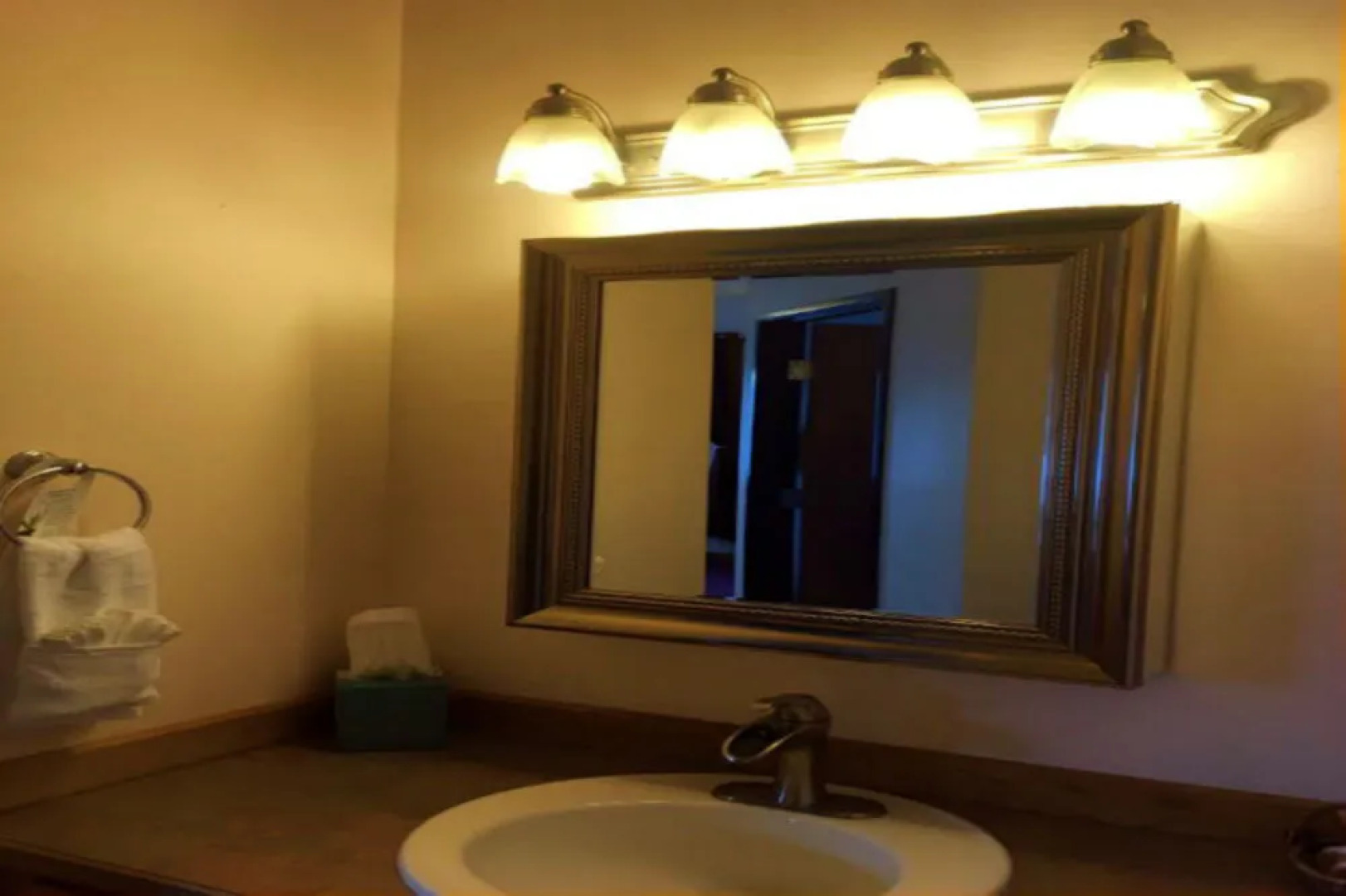 Totem Hotel and Suites