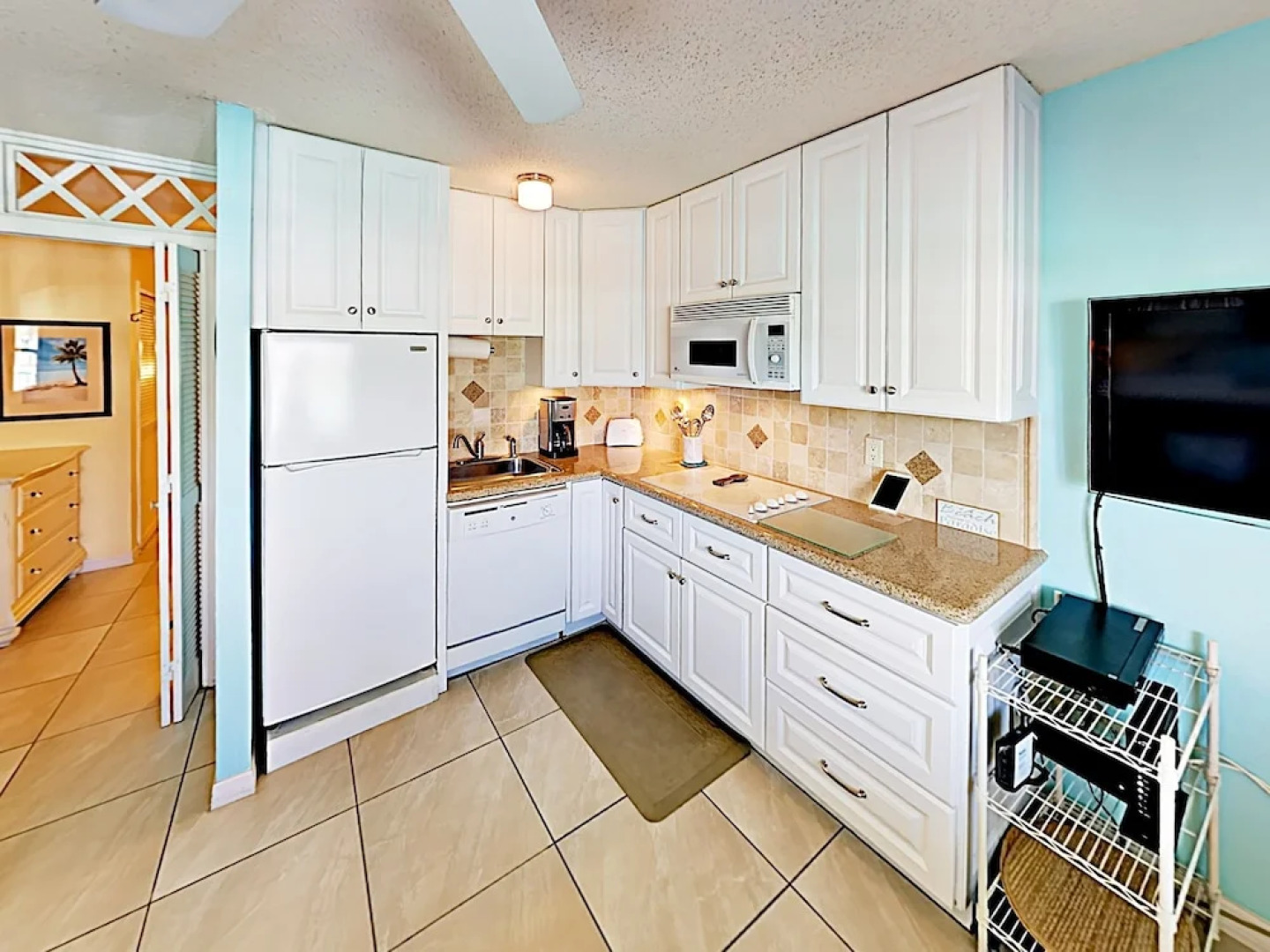 2700 Gulf Blvd 5E Condo 1 Bedroom 1 Bathroom Condo