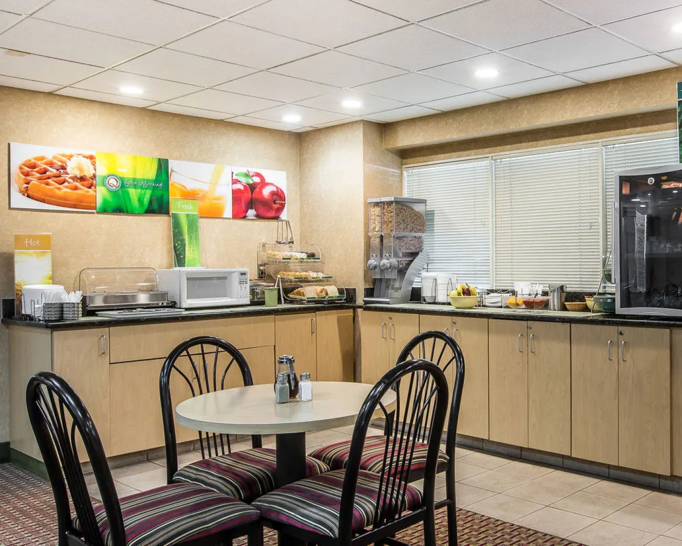 Quality Inn & Suites Metro