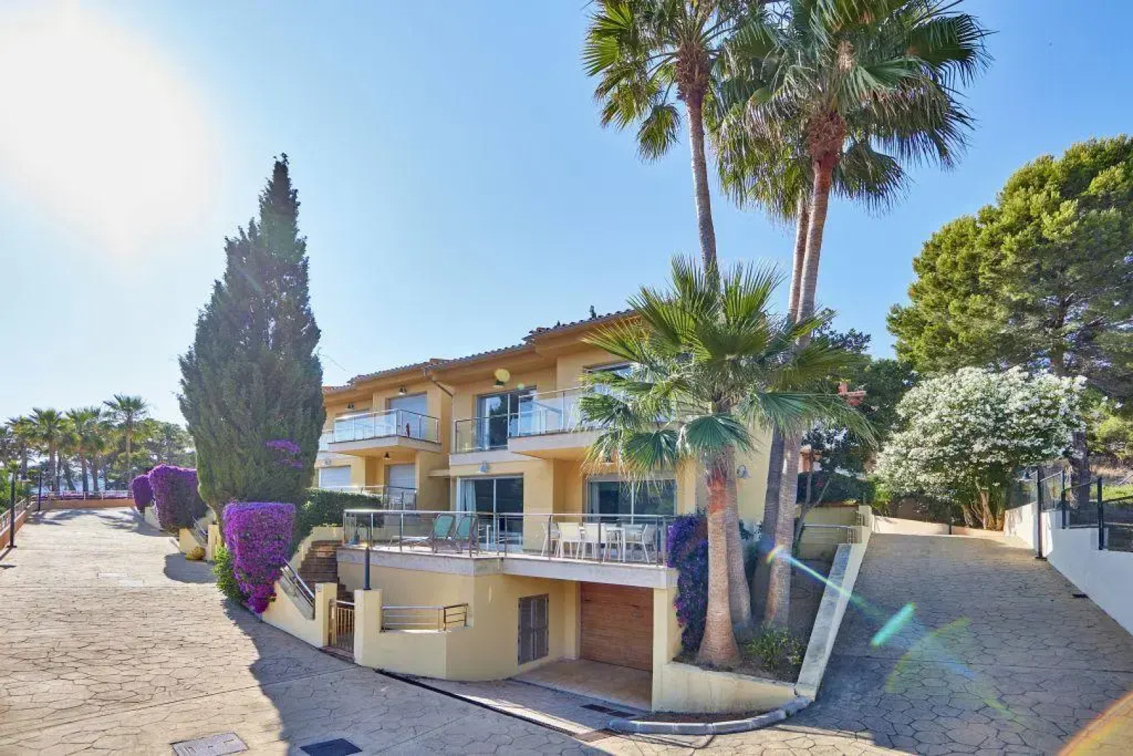 Universal Aquamarin Beach Houses