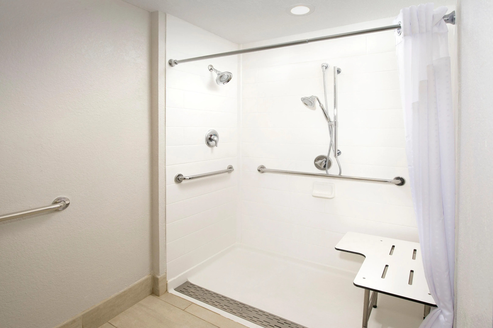 Holiday Inn Express & Suites San Antonio-Dtwn Market Area by IHG