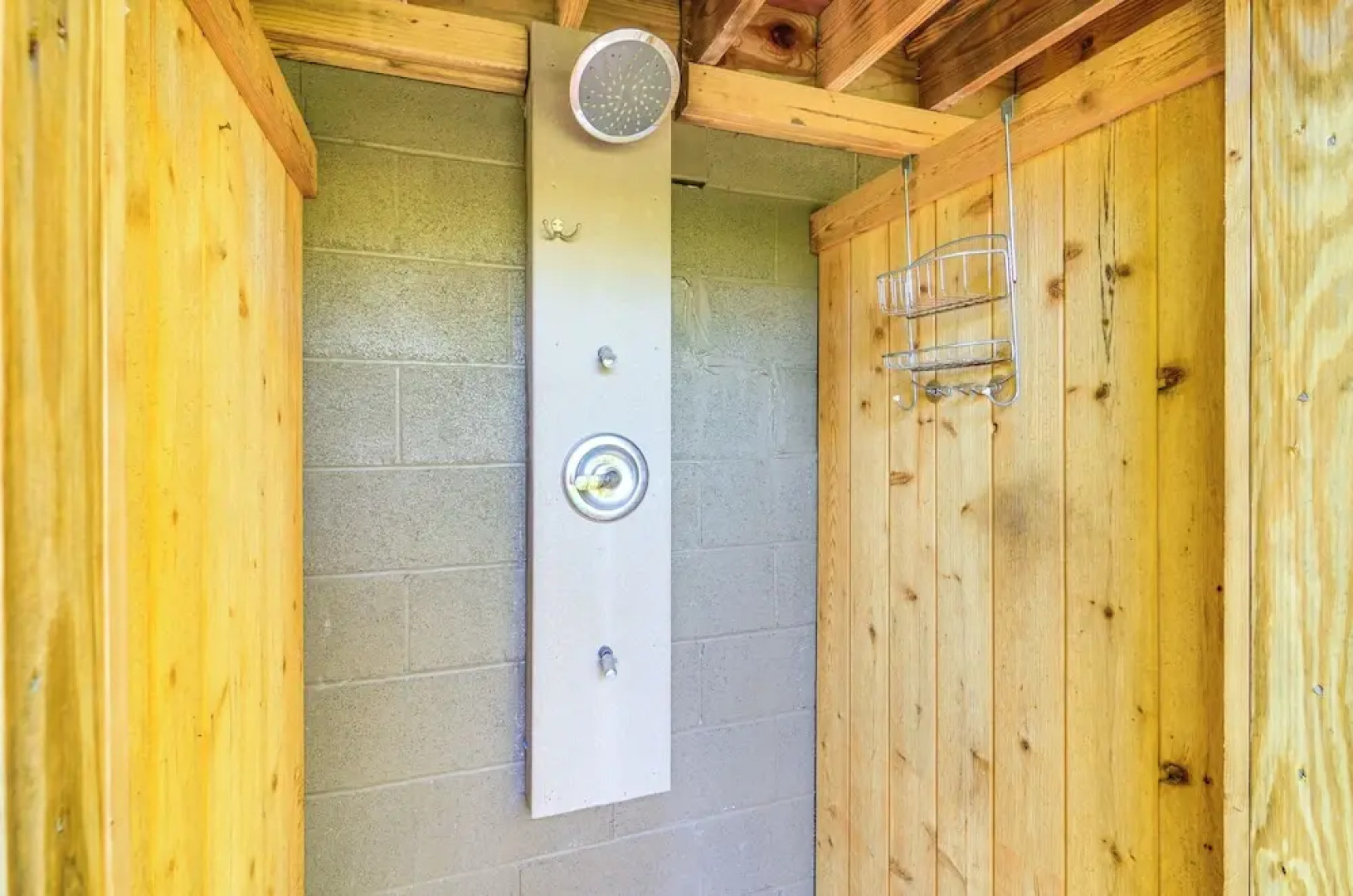 4 Mi to Cumberland River: Cabin w/ Deck & Fire Pit