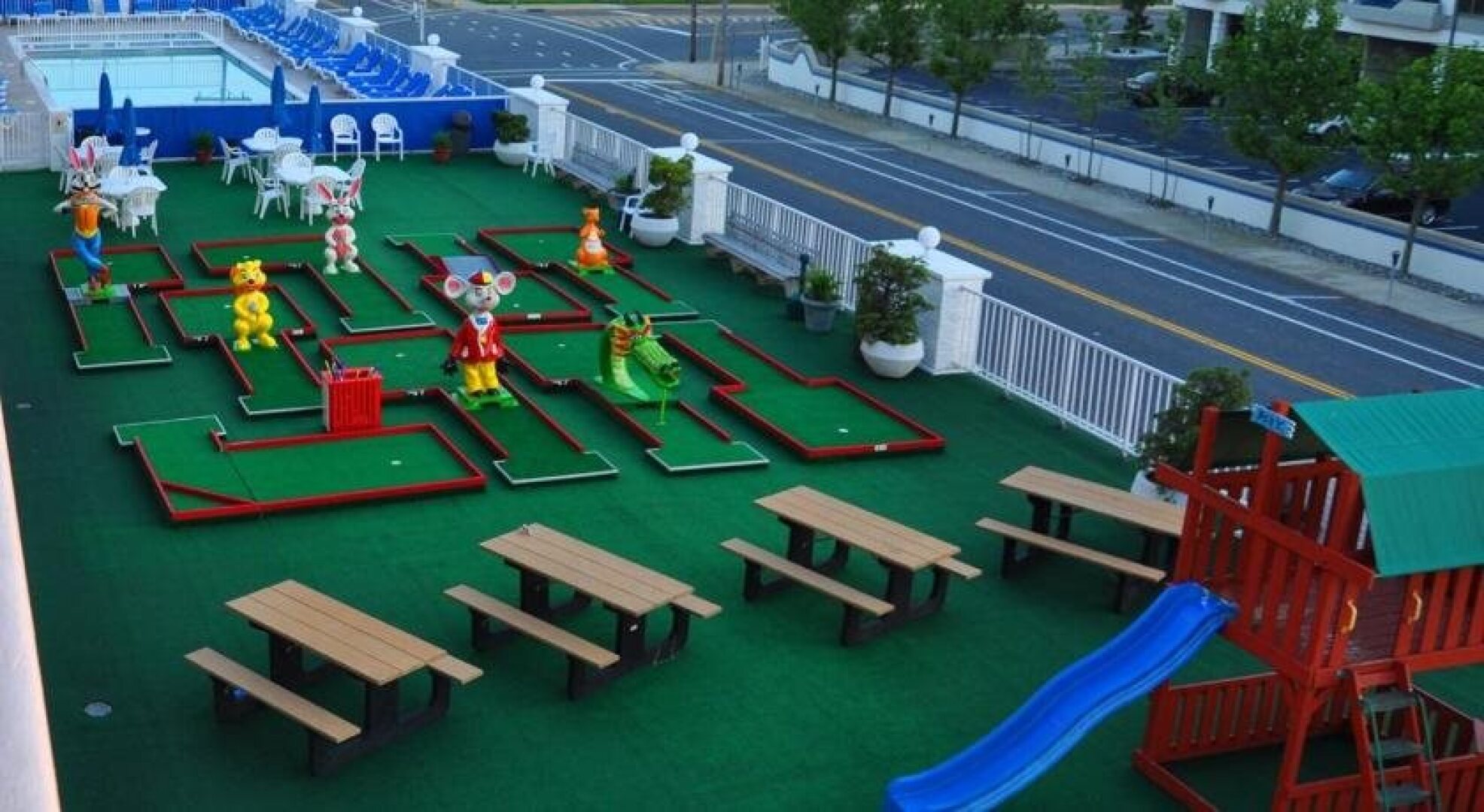 Admiral Resort Motel