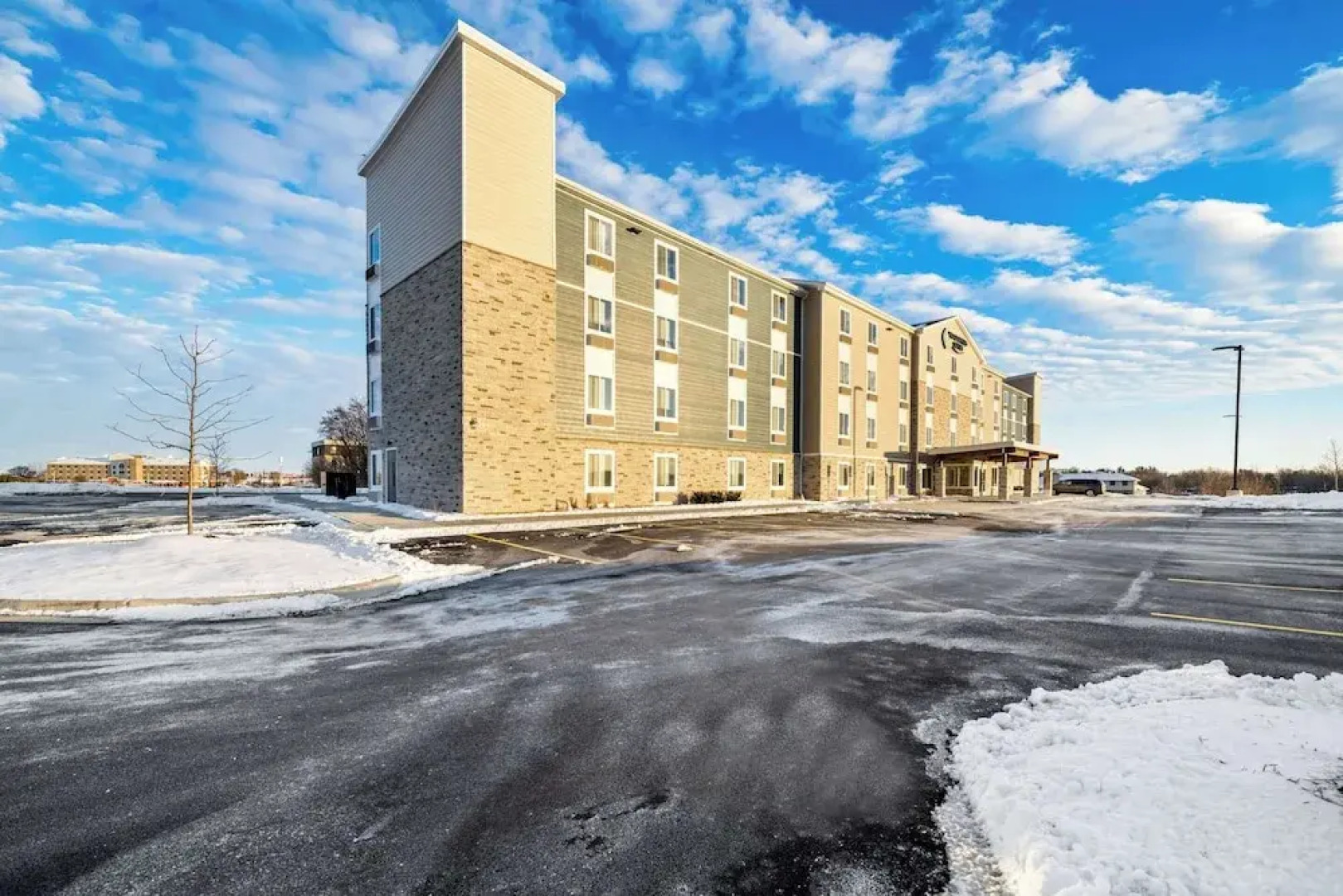 Woodspring Suites Loves Park Rockford