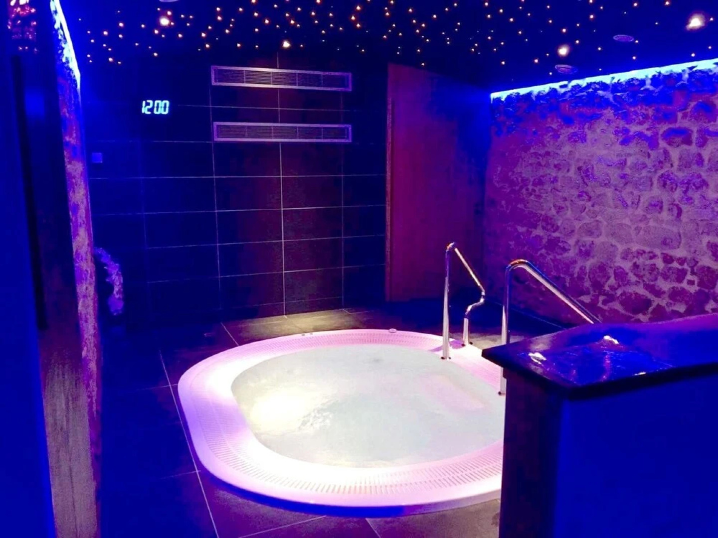 Chalet With 2 Bedrooms in Mont Saxonnex, With Wonderful Mountain View,