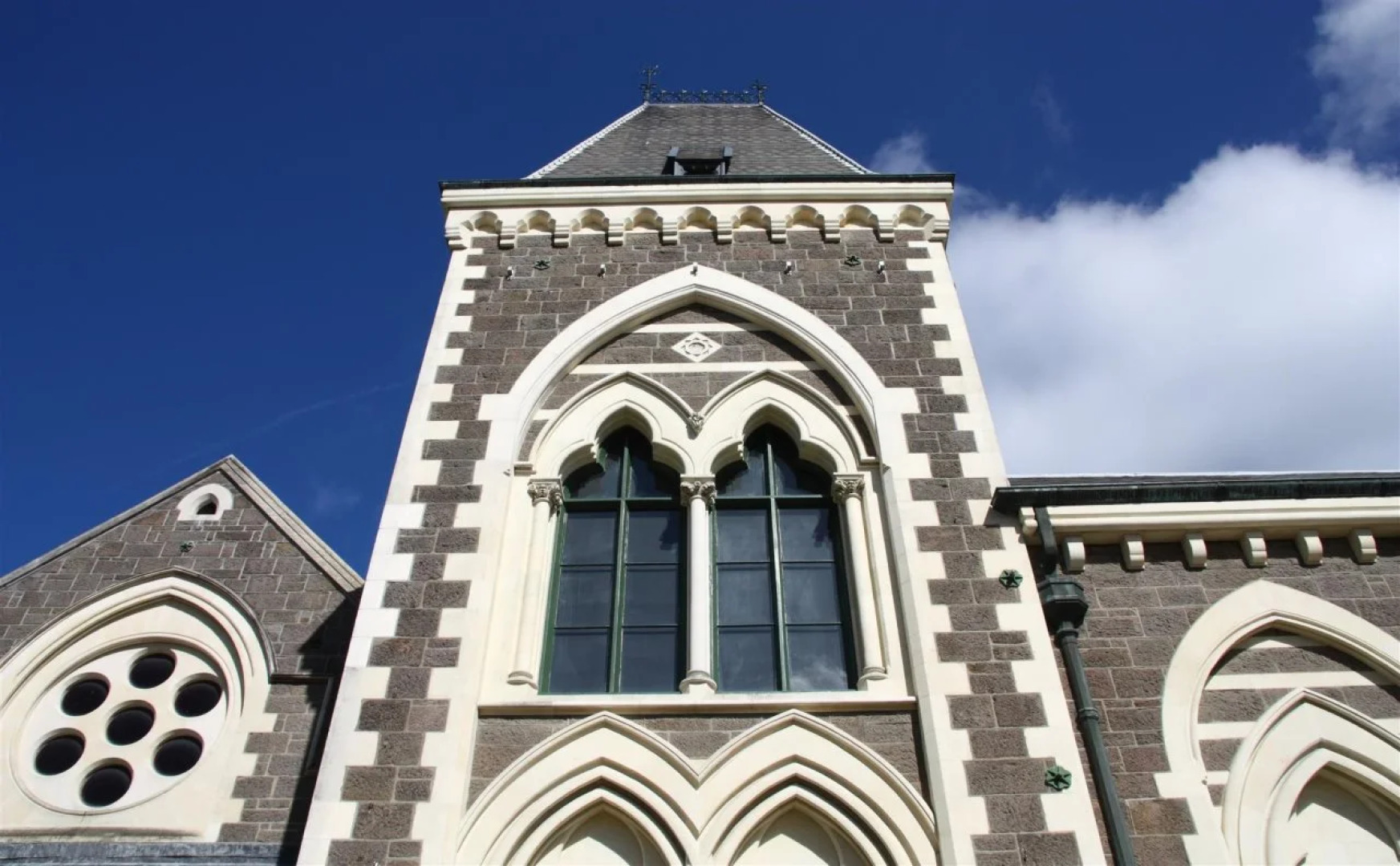 Airport Stableford Bed  Breakfast