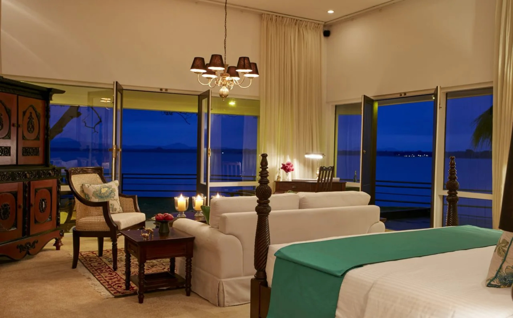 EKHO Lake House Polonnaruwa