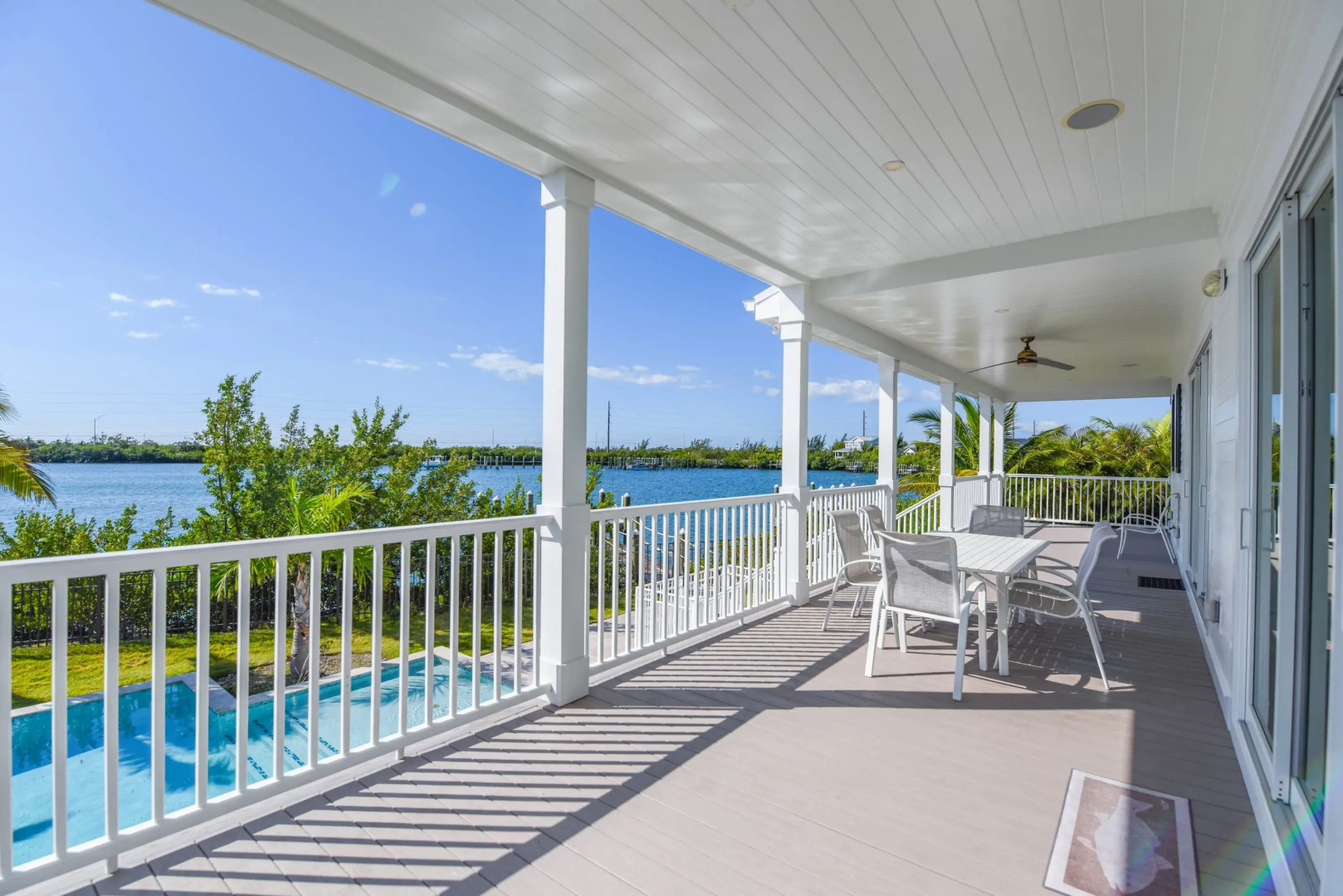 Mastway House by Brightwild Pool Dock