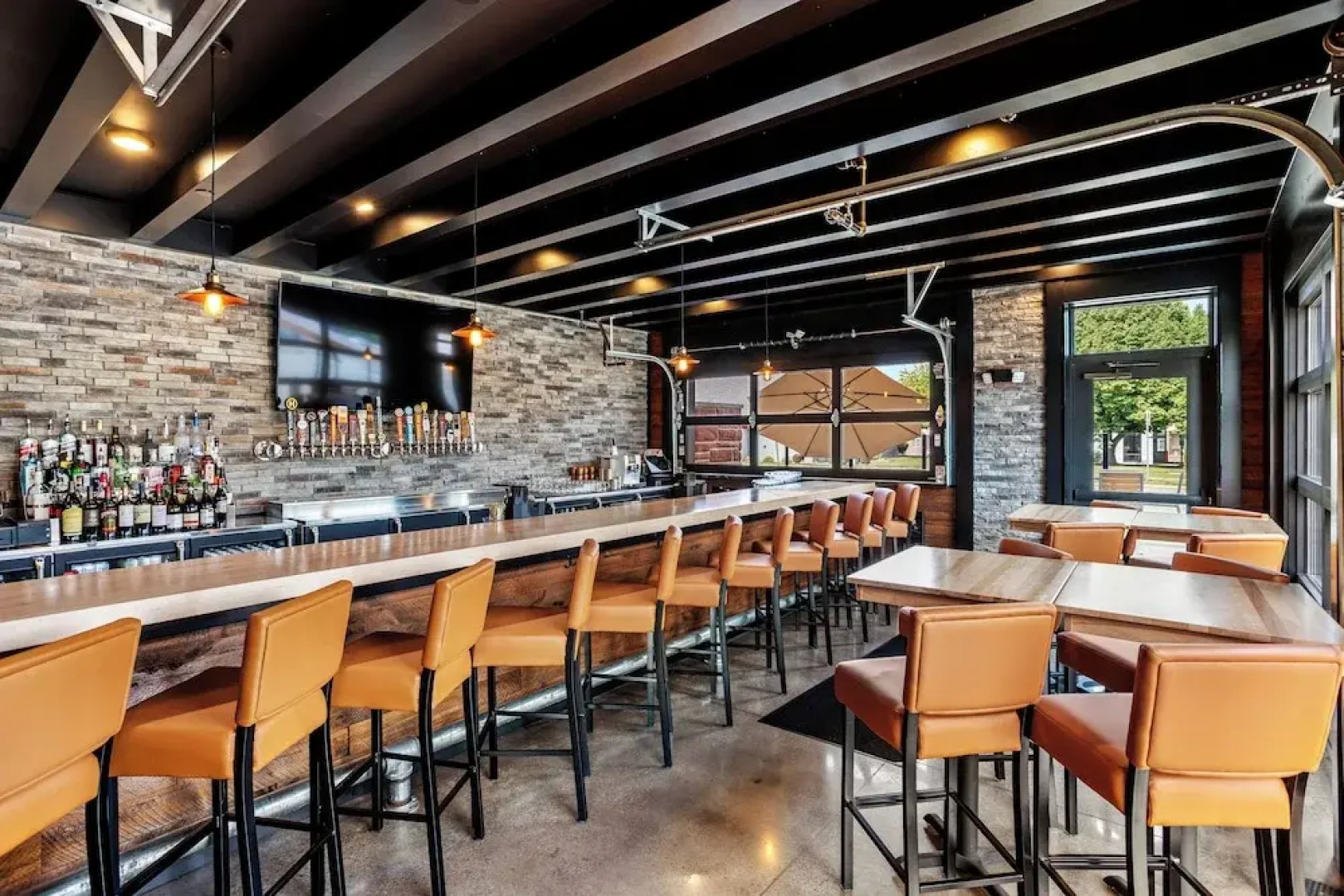 Cobblestone Hotel & Suites - Waukesha