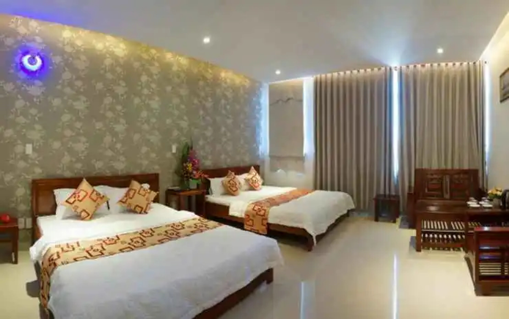 Quang Nhat Hotel