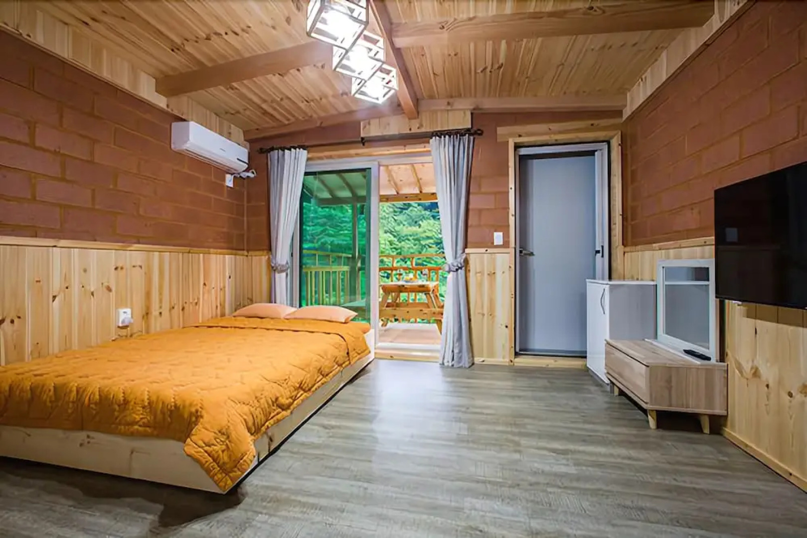 Jeongseon Firefly Light Clay Pension