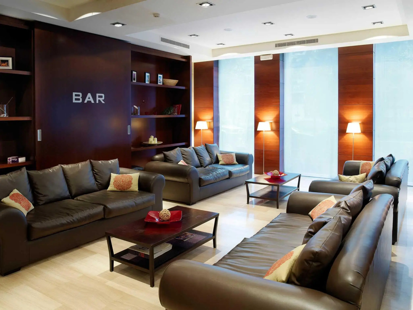 LATROUPE Grand Place Hostel