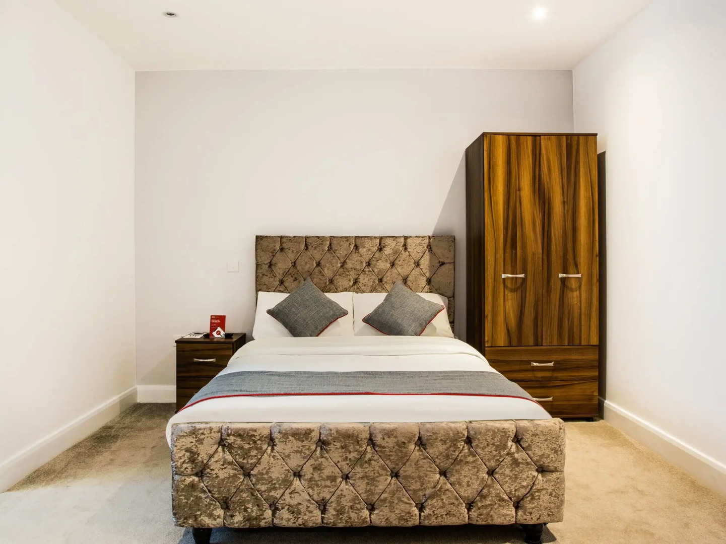 OYO The Arch, Wembly Stadium