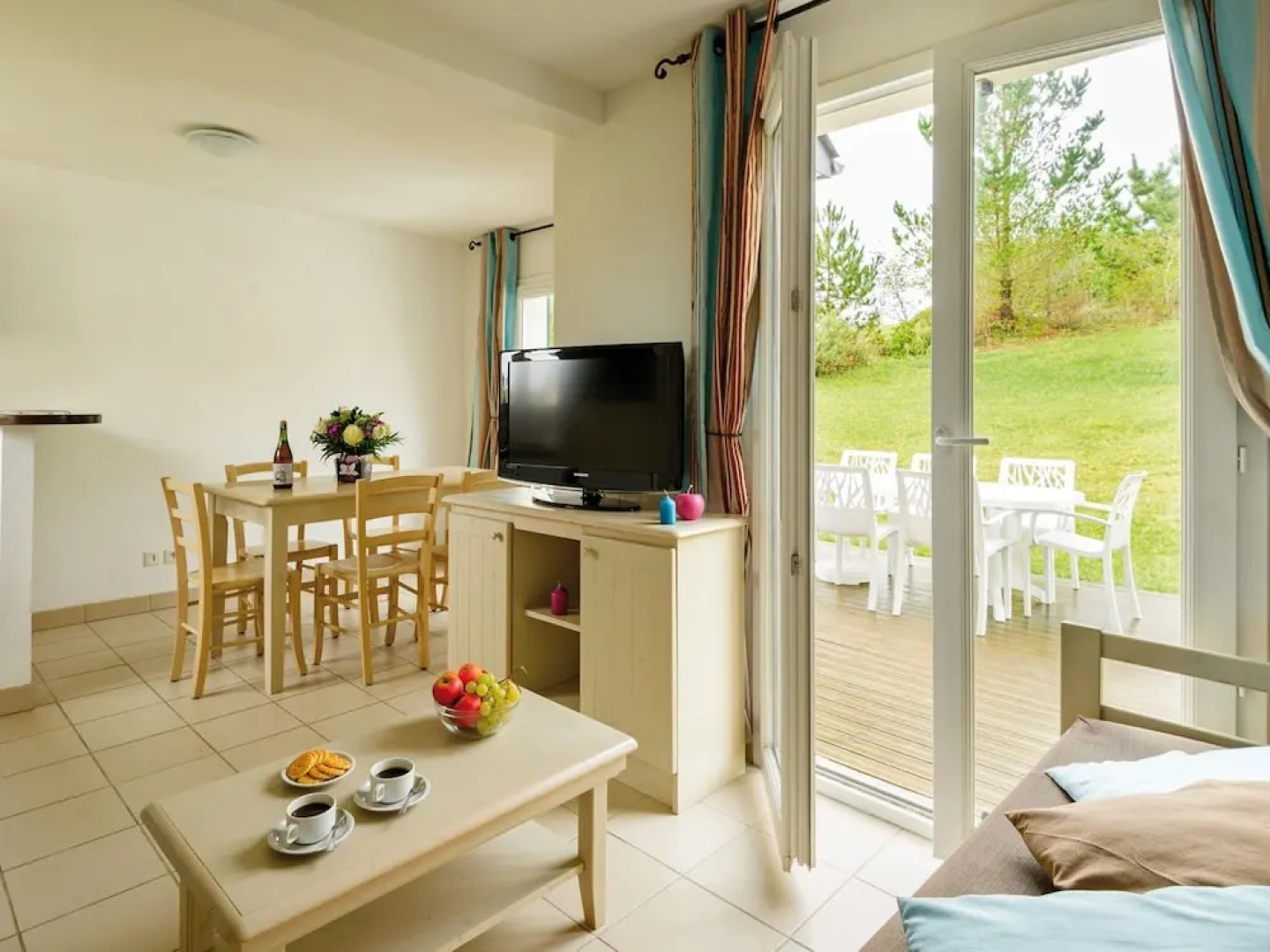 Cozy Breton Holiday Home Near the bay of Douarnenez