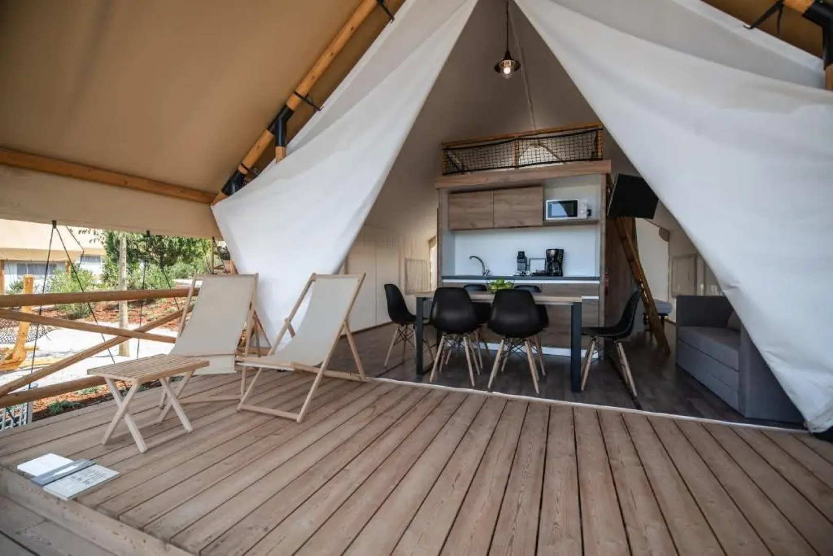 Arena One 99 Glamping