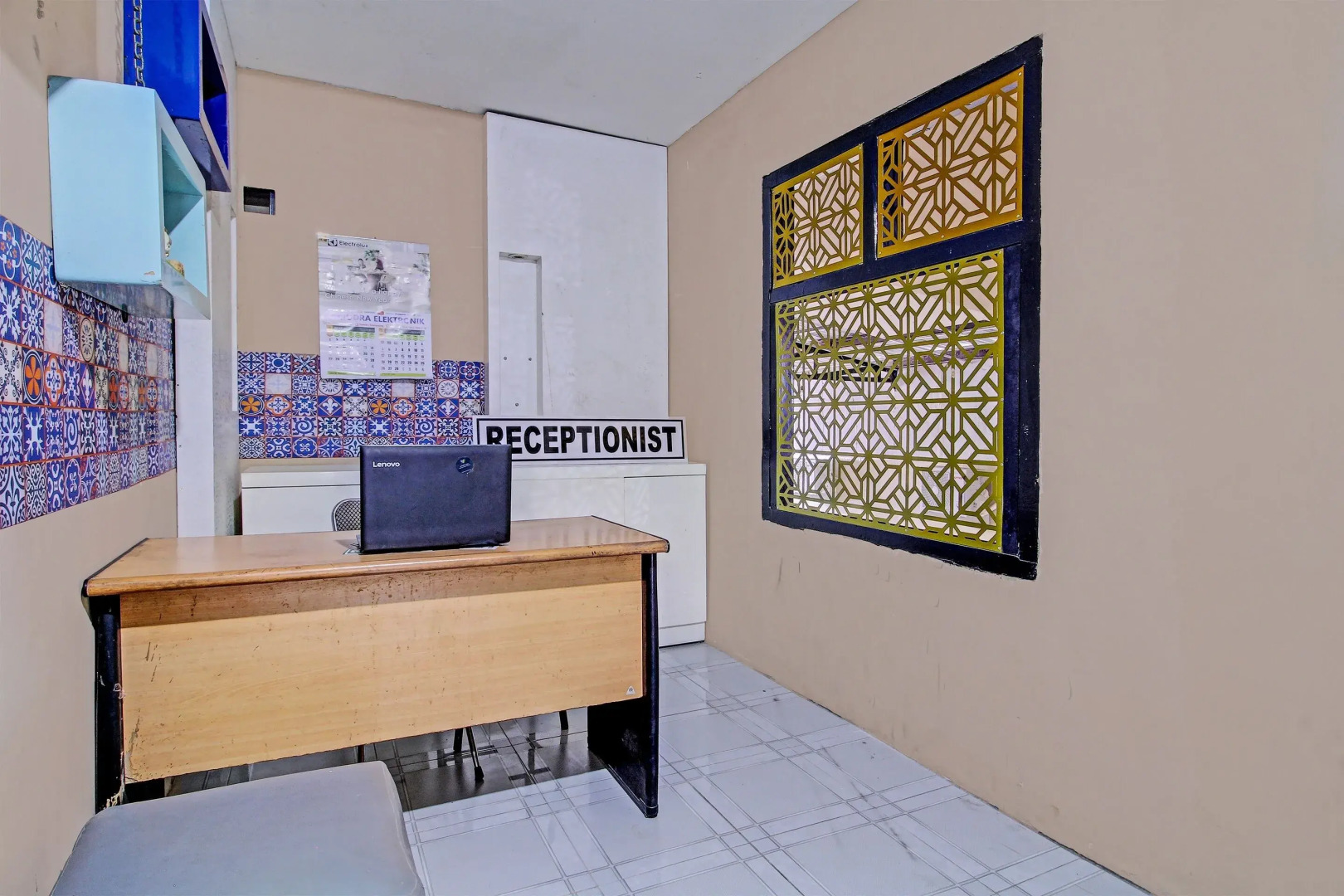 OYO Life 92032 Utama Hotel & Karaoke