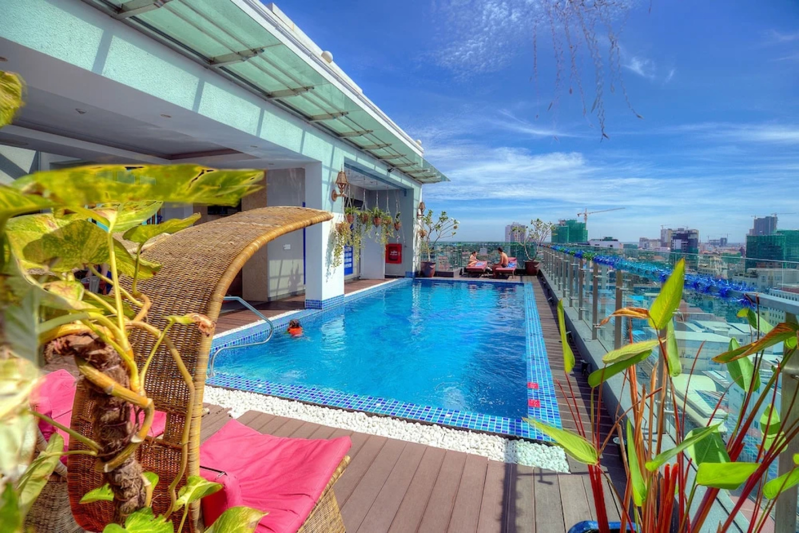 Orussey One Hotel & Apartment