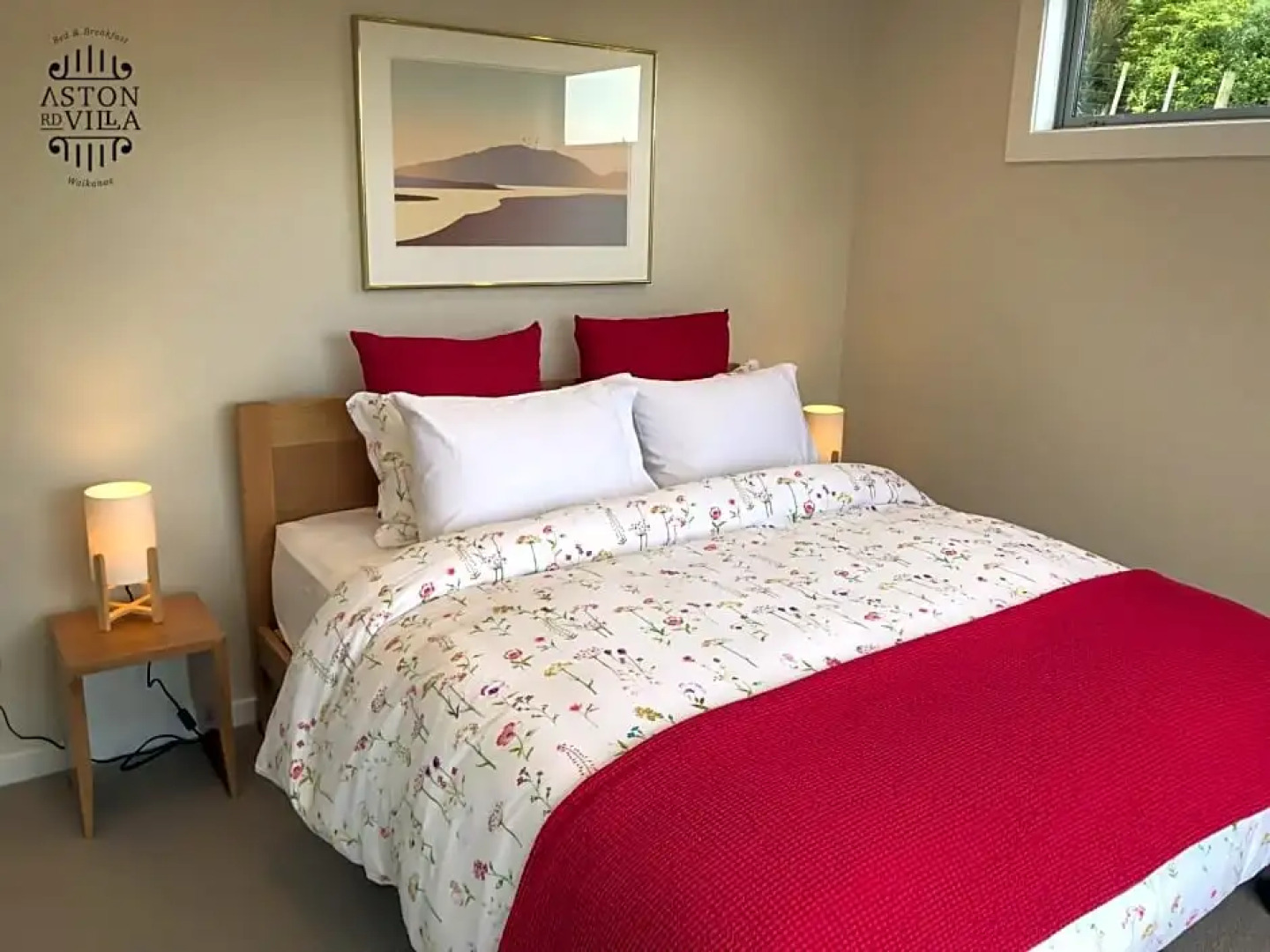 Aston Road Villa Bed And Breakfast