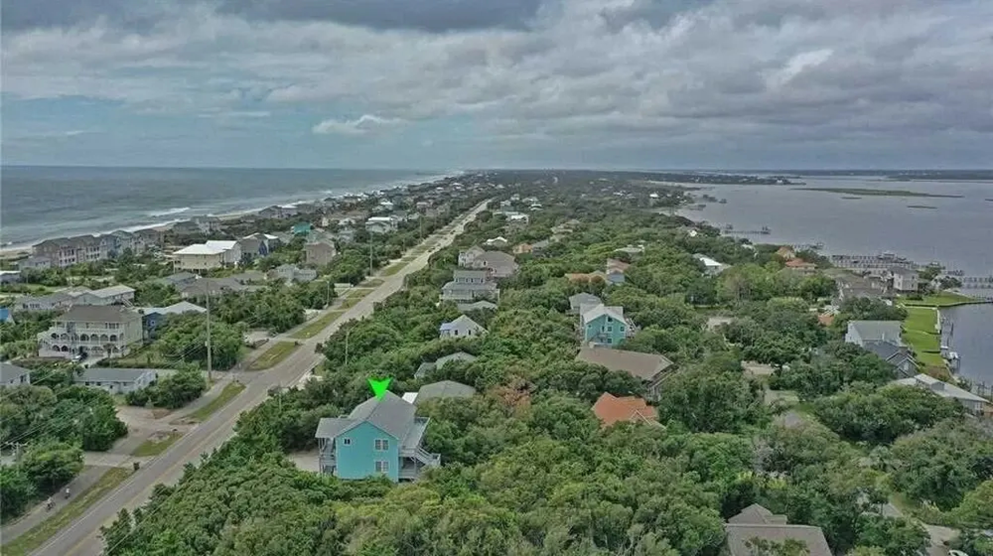 Seas The Moment 5 Bedroom Home by RedAwning