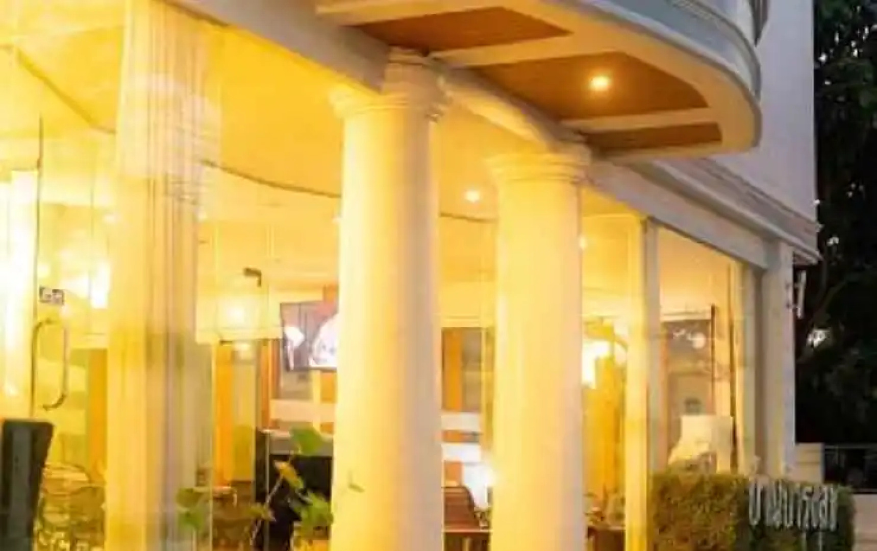 B.R.S. at Hotel Baanbumrungsuk