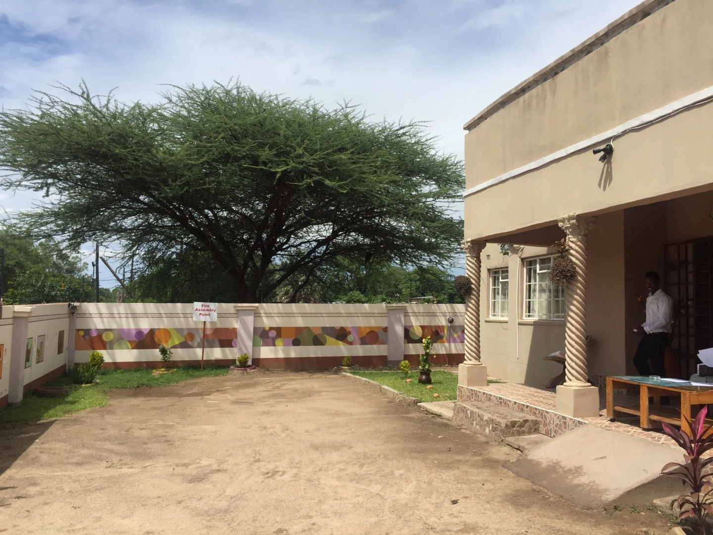 Chiloto Guest House