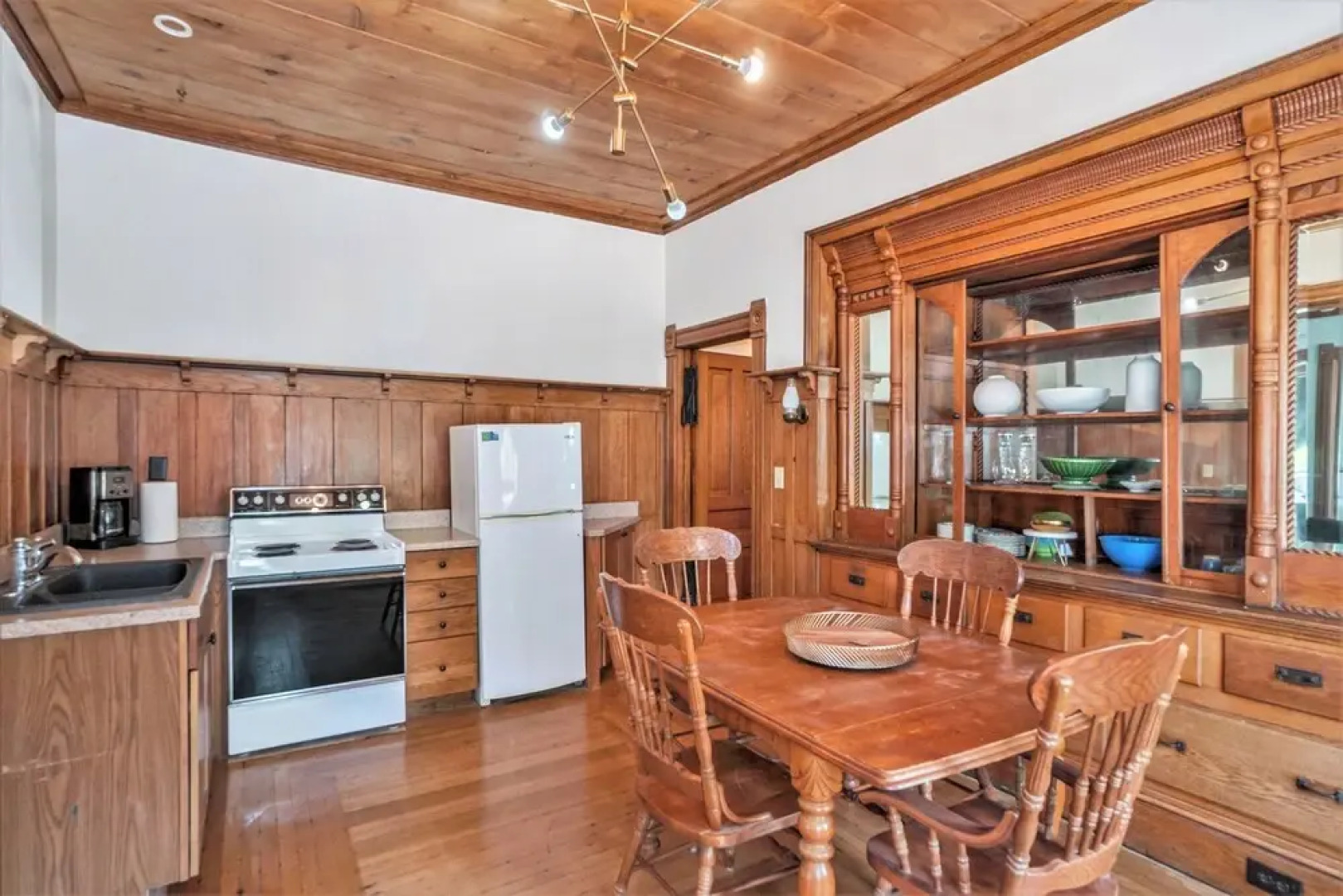 The Grand Inn Apartment Hotel 200