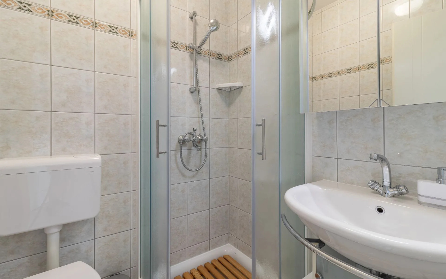 Apartment Escape - 20 m from sea: Red Medulin, Istria