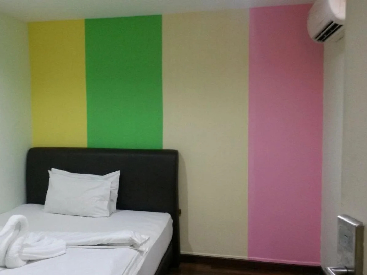 OYO 89891 1st Inn Hotel Subang (SJ15)