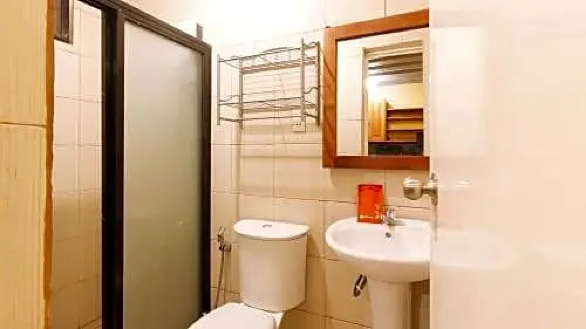 RedDoorz Plus @ Malabag Silang