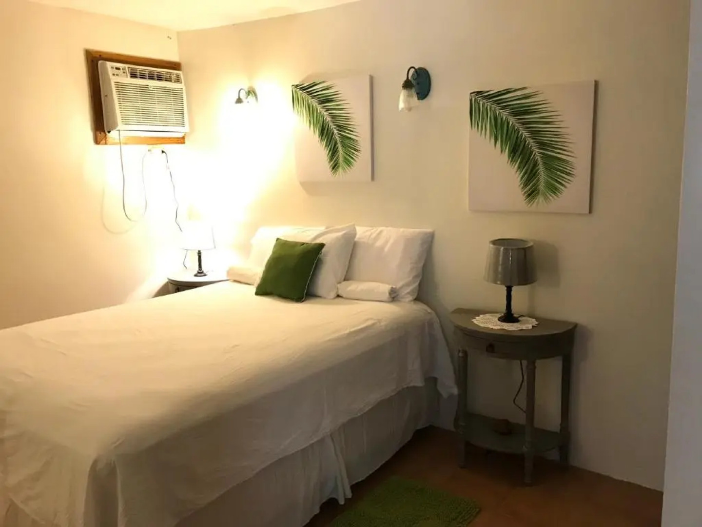 Brisas Del Mar 1/1 Front Beach Apartment