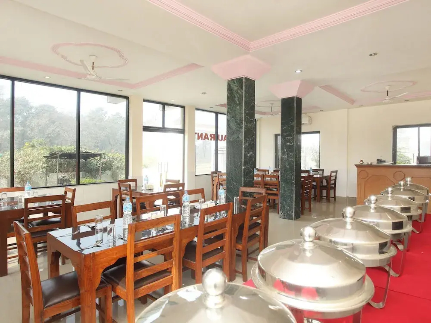 OYO 731 Hotel Peace Zone
