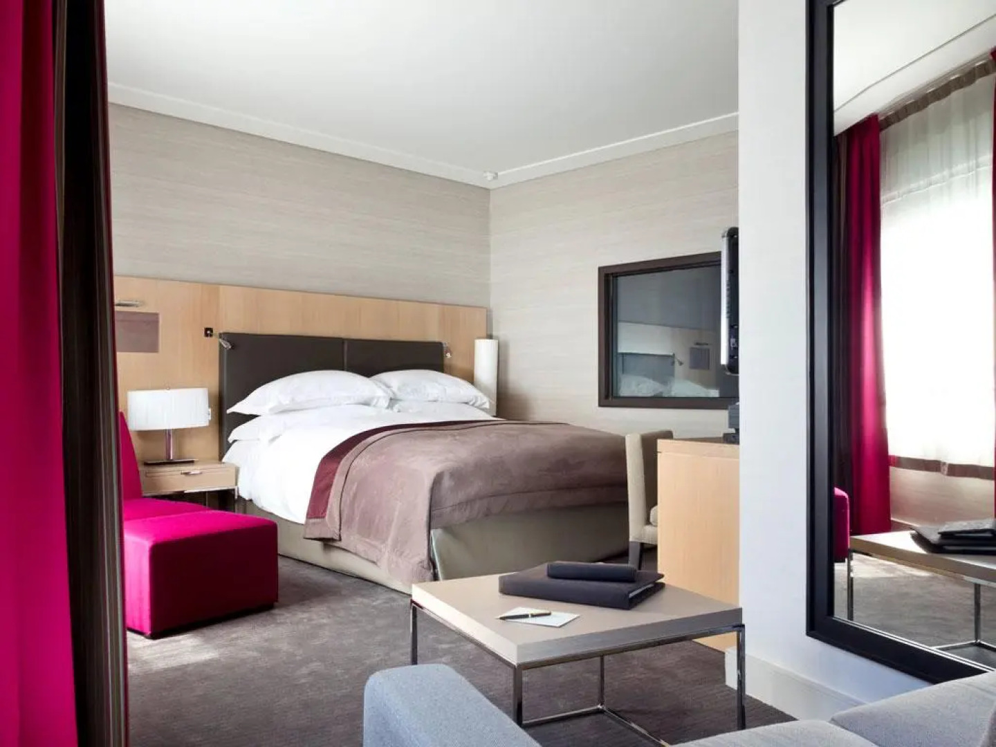 Nest Hotel Paris la Défense - MGallery Collection