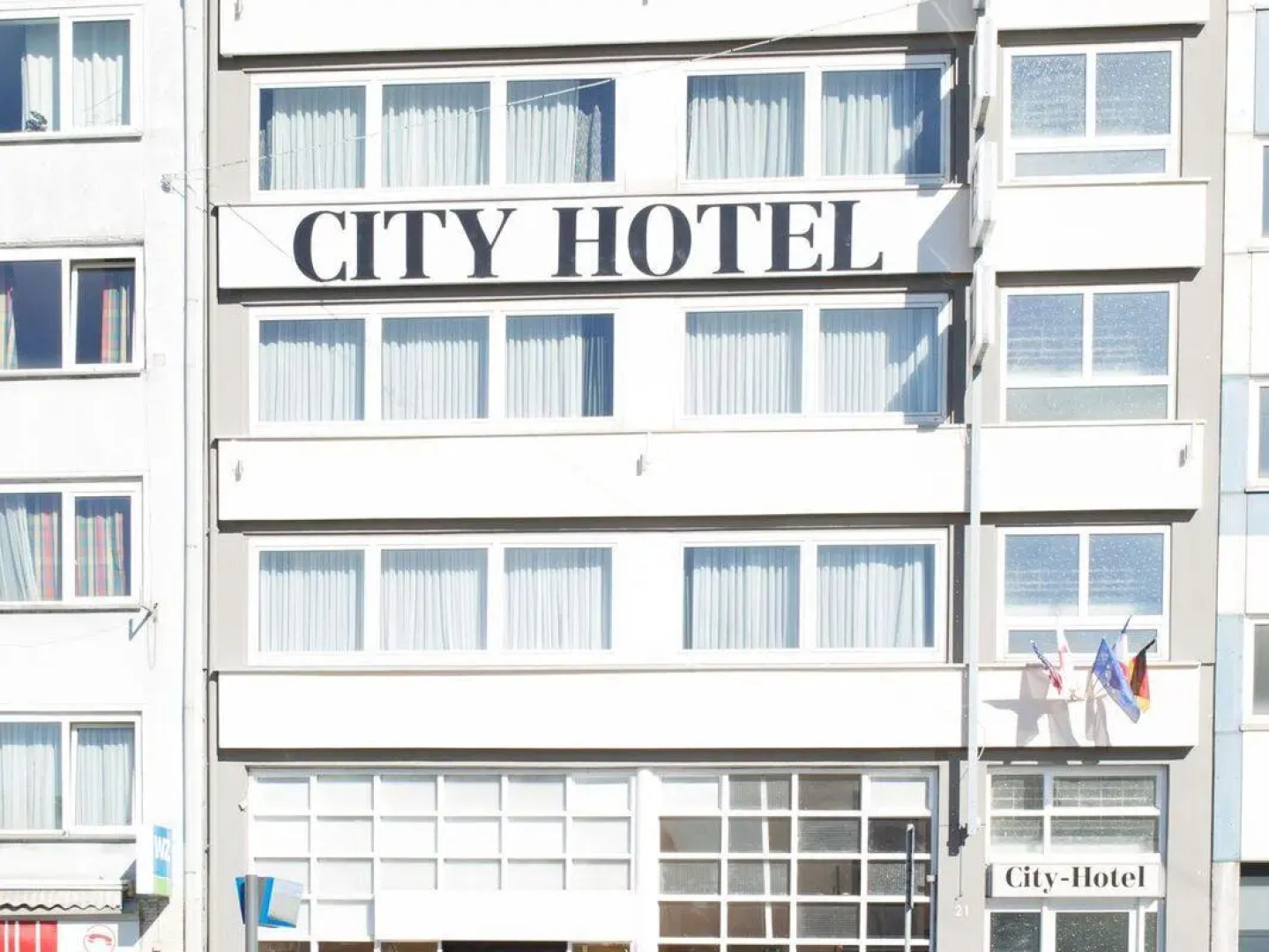 City Hotel