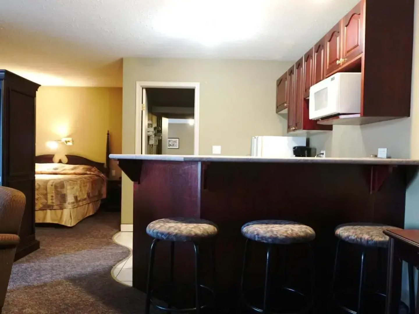 The Ritz Cafe and Motor Inn