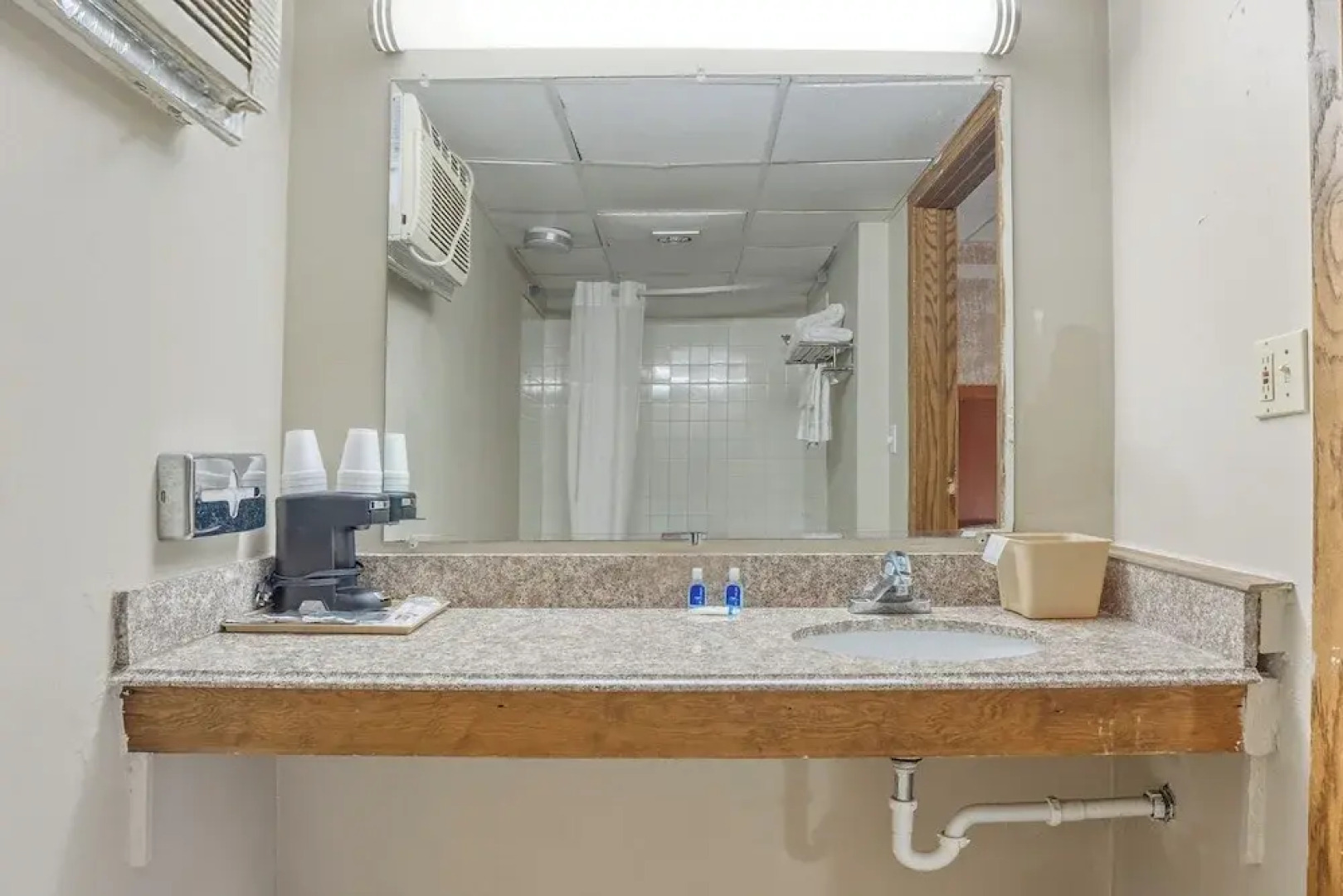 Devils Lake Inn By OYO Near Devils Lake Regional Airport