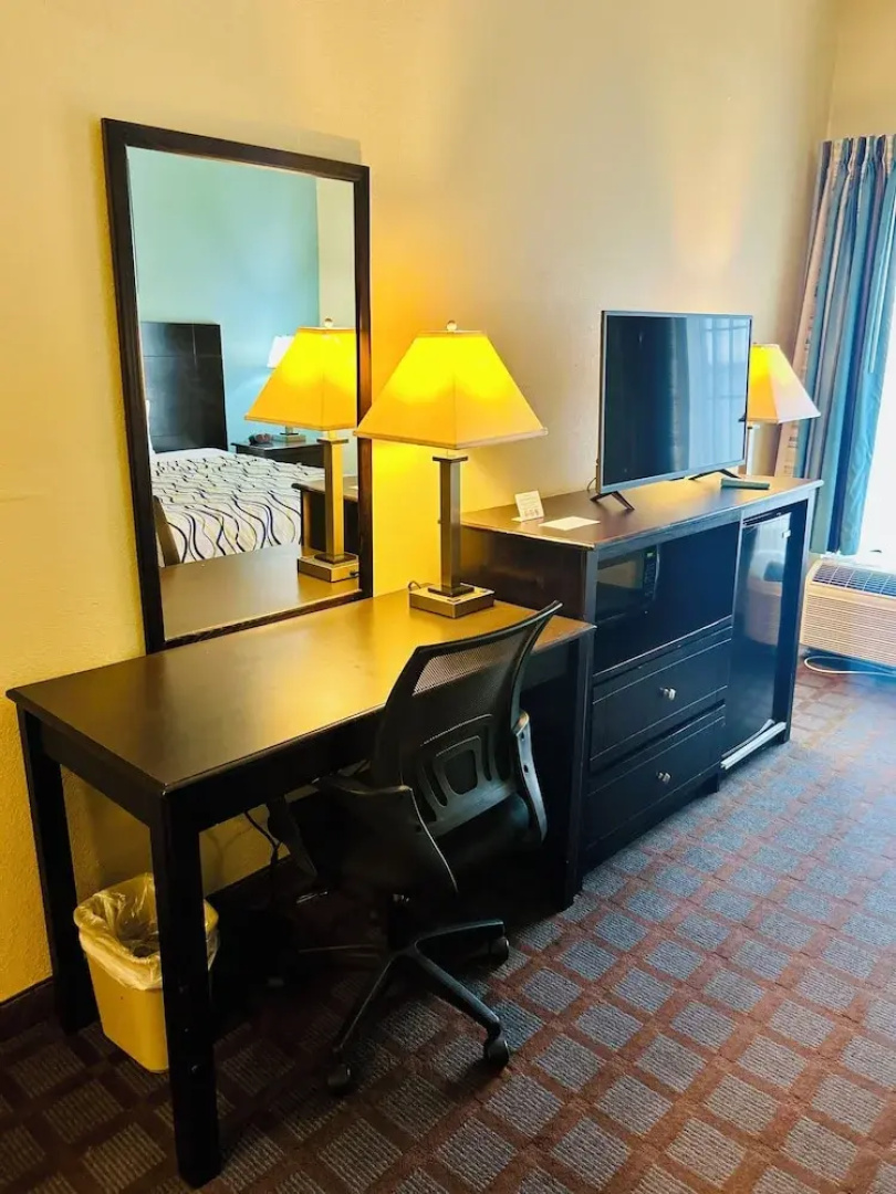 Red Lion Inn & Suites Blue Springs